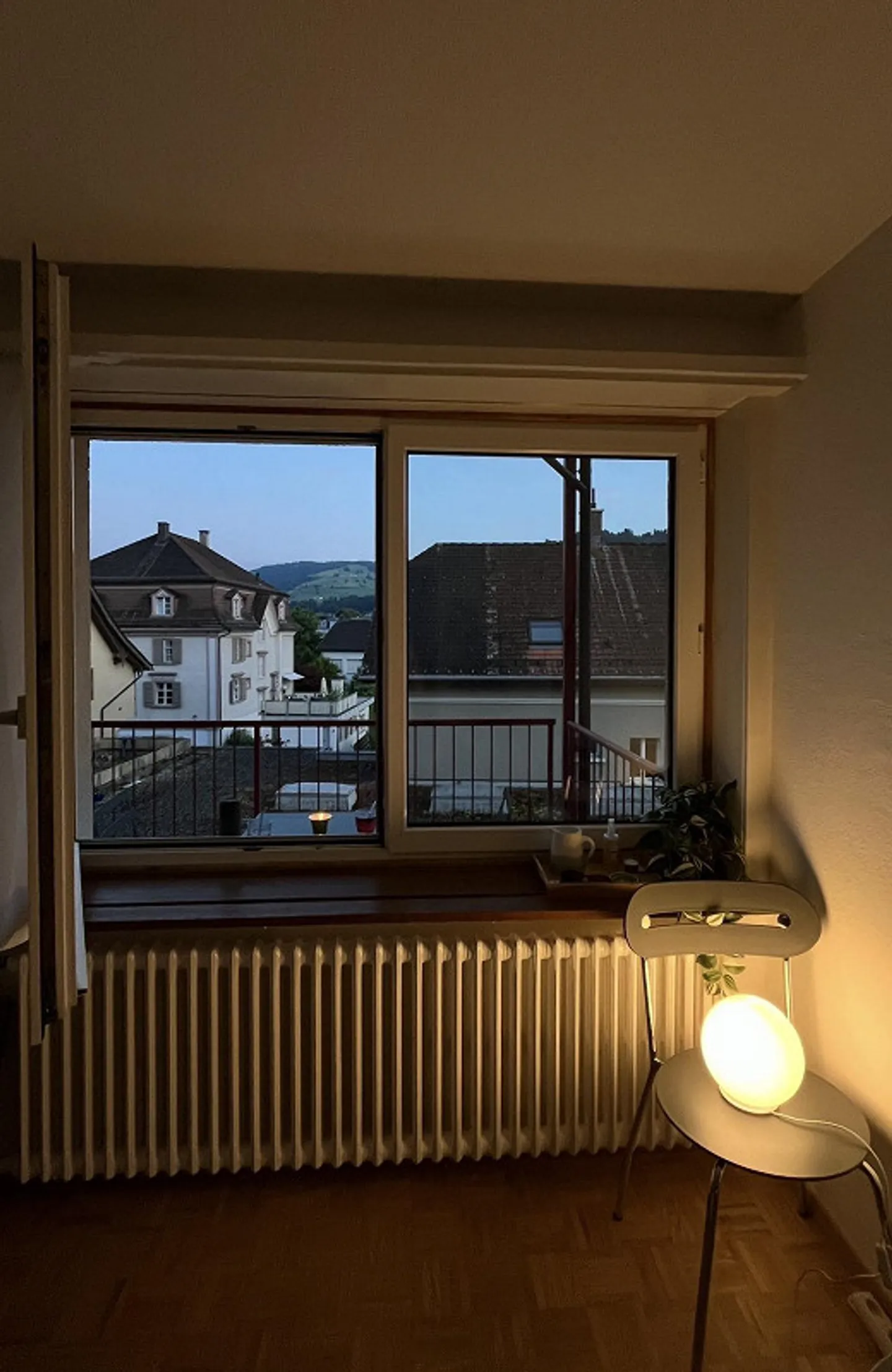 Appartamento studio centrale con grande balcone - Foto 1 di 6