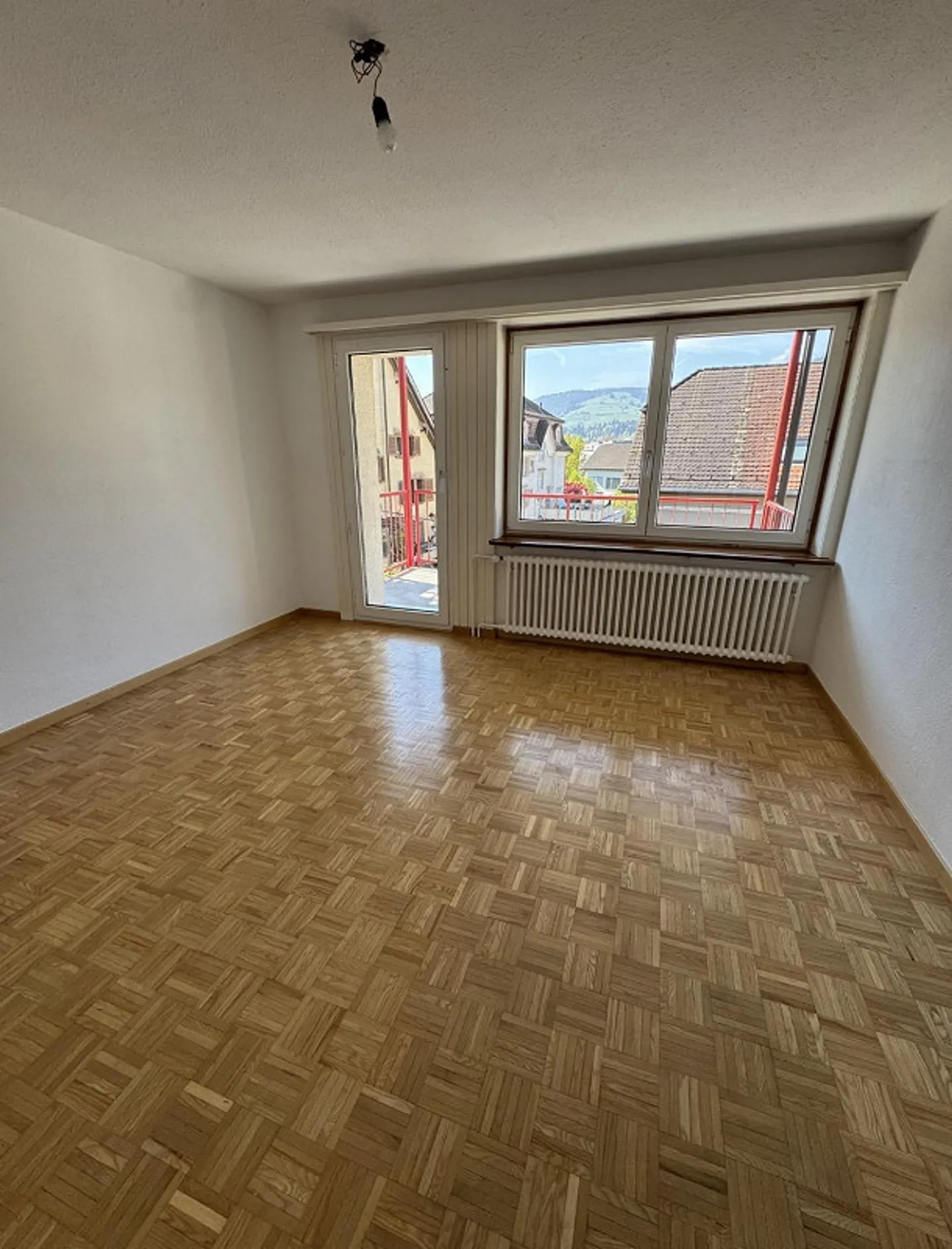 Appartamento studio centrale con grande balcone - Foto 2 di 6