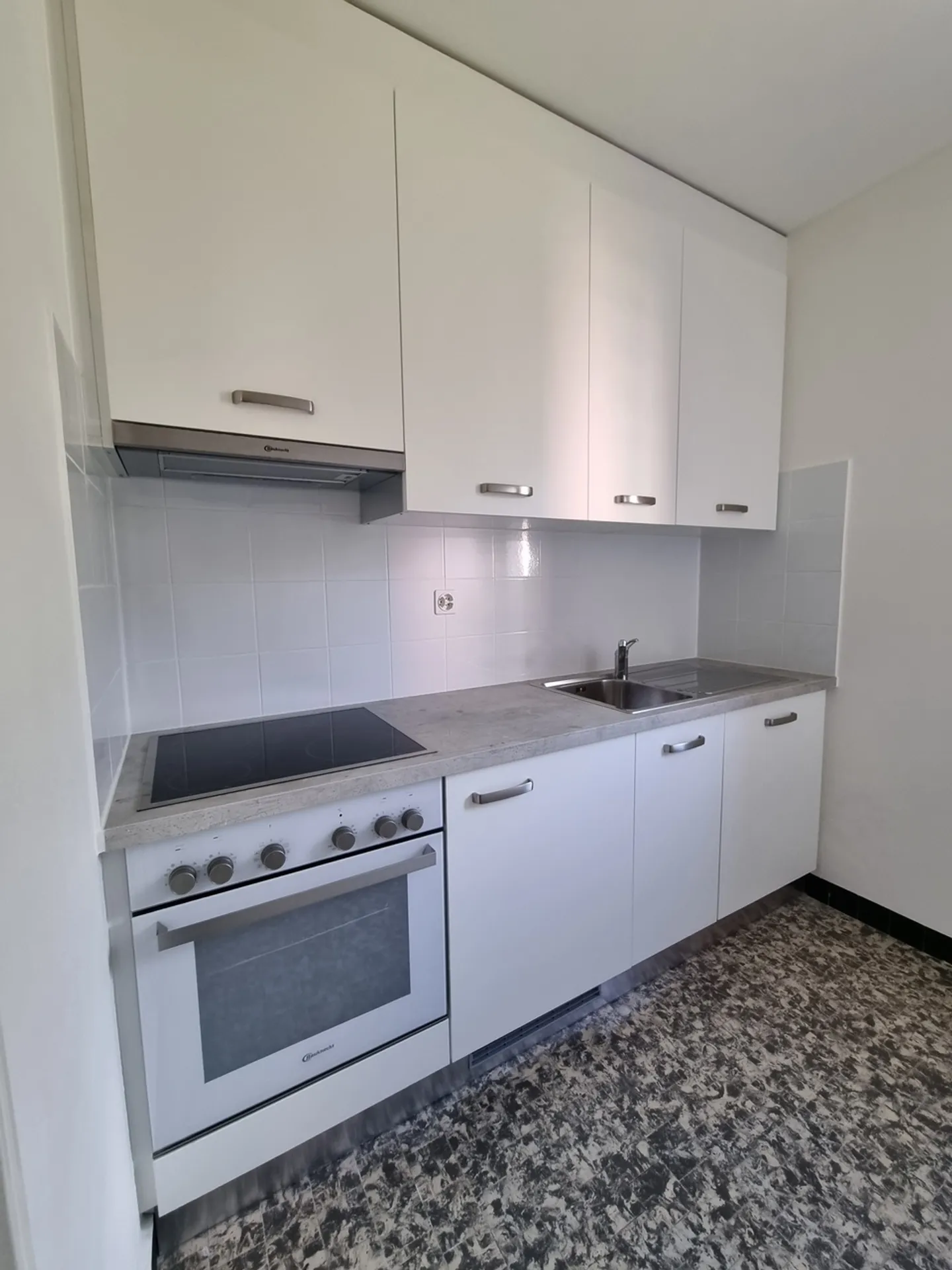 Rental apartment with 3 rooms on the 1st floor - Photo 1 of 10