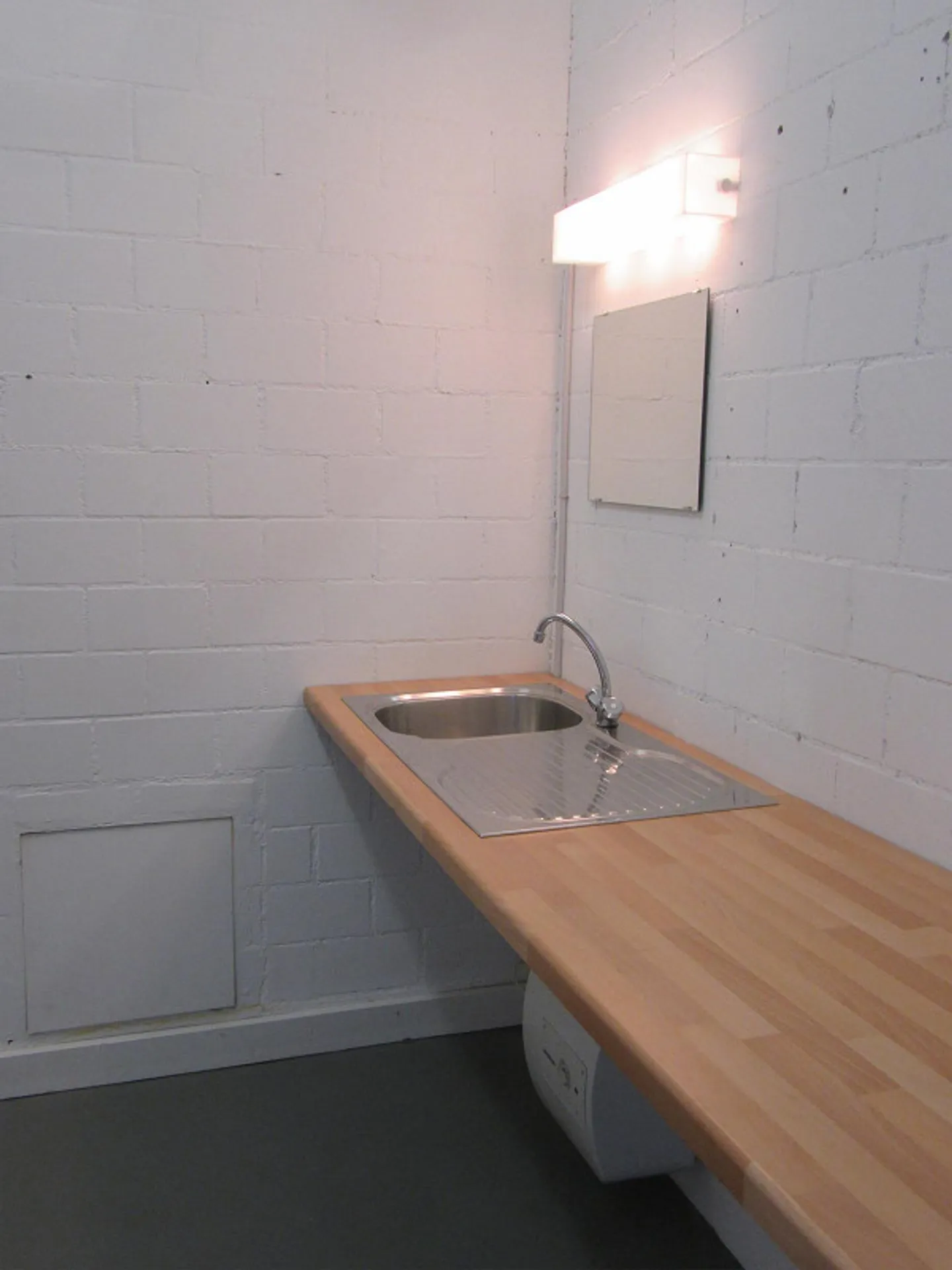 Salle polyvalente 90 m2 - Photo 3 sur 4