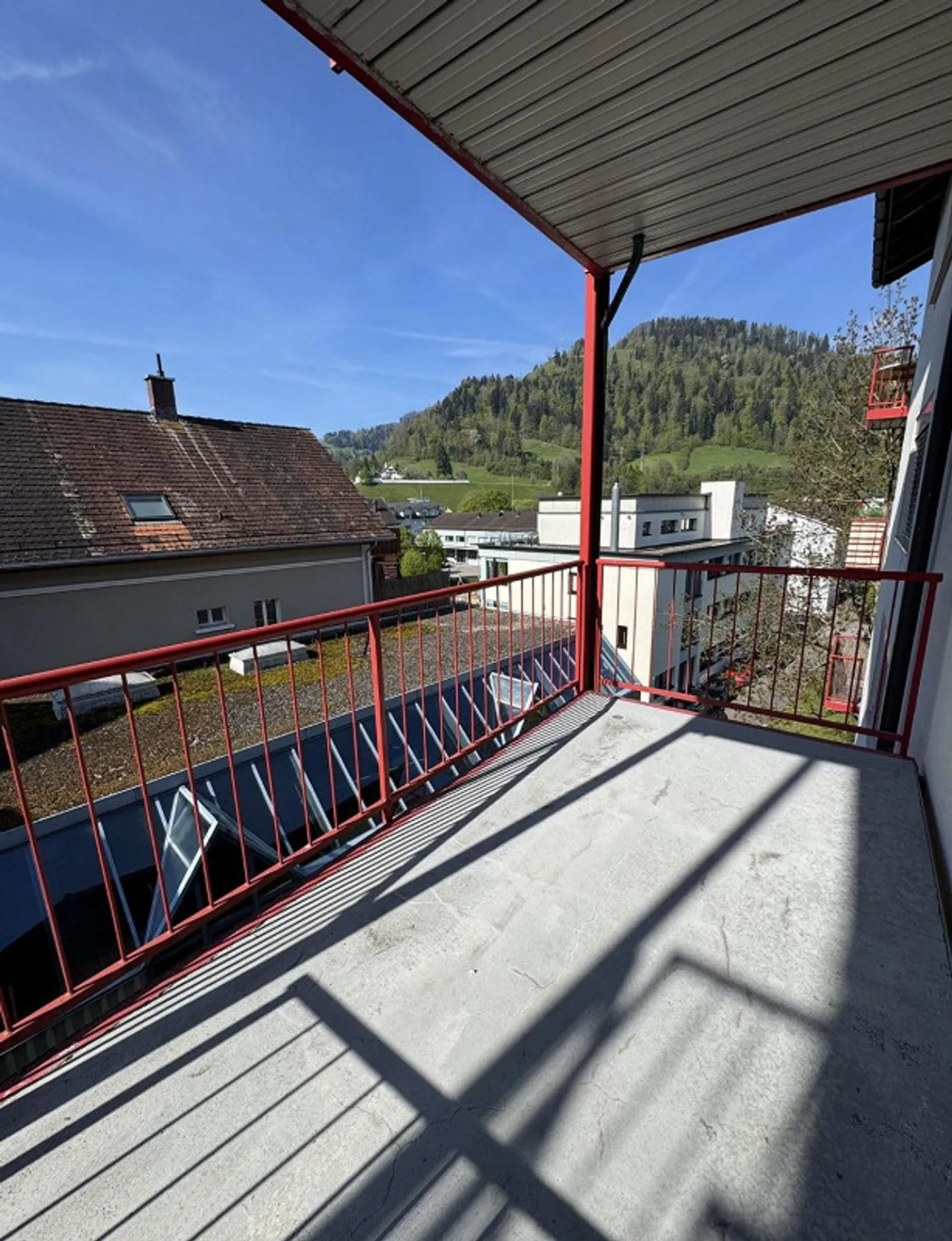 Appartamento studio centrale con grande balcone - Foto 6 di 6