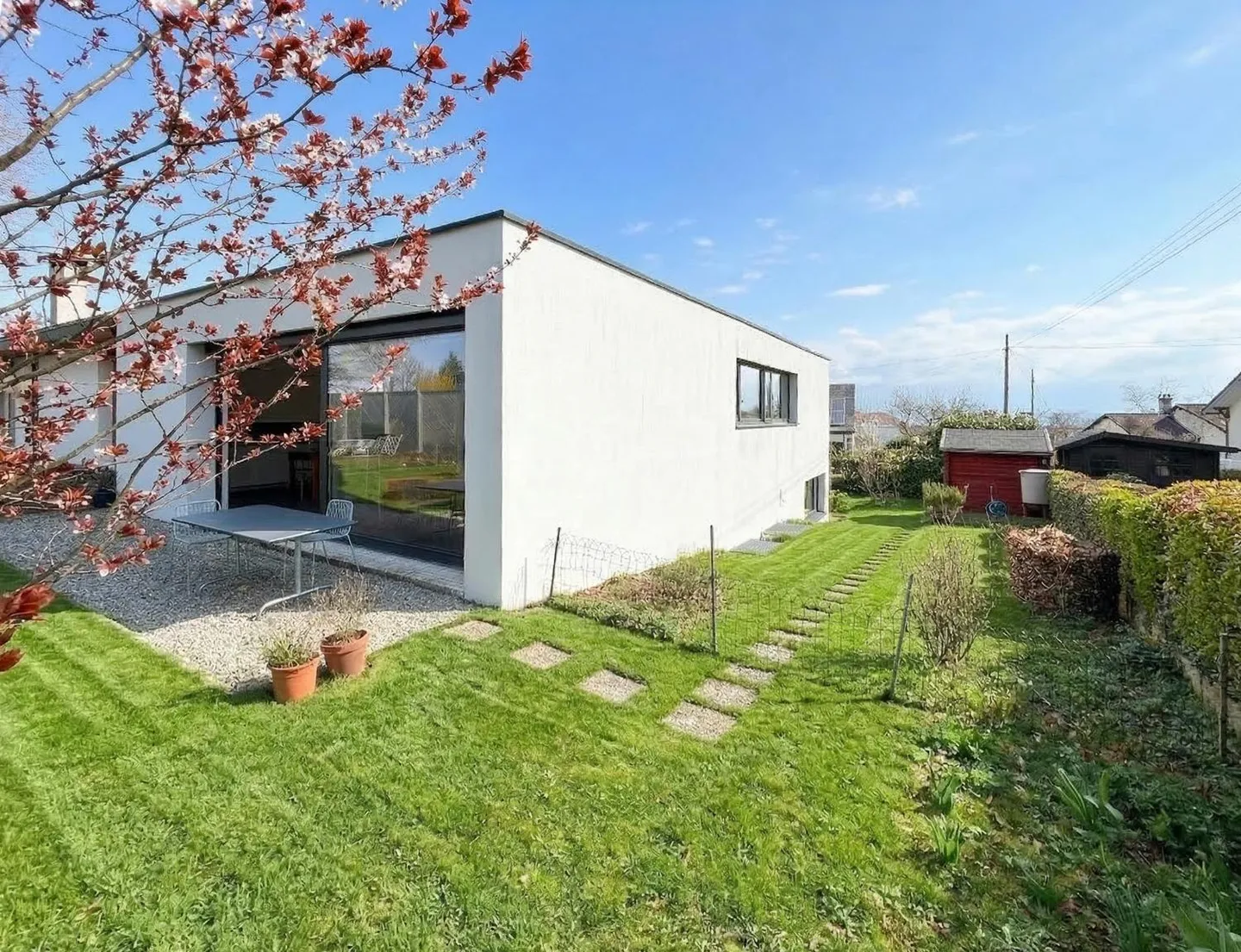 Contemporary Villa in the Heart of Bernex, Absolute Calm - Photo 2 of 13