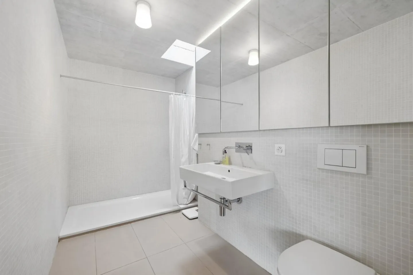 Contemporary Villa in the Heart of Bernex, Absolute Calm - Photo 6 of 13
