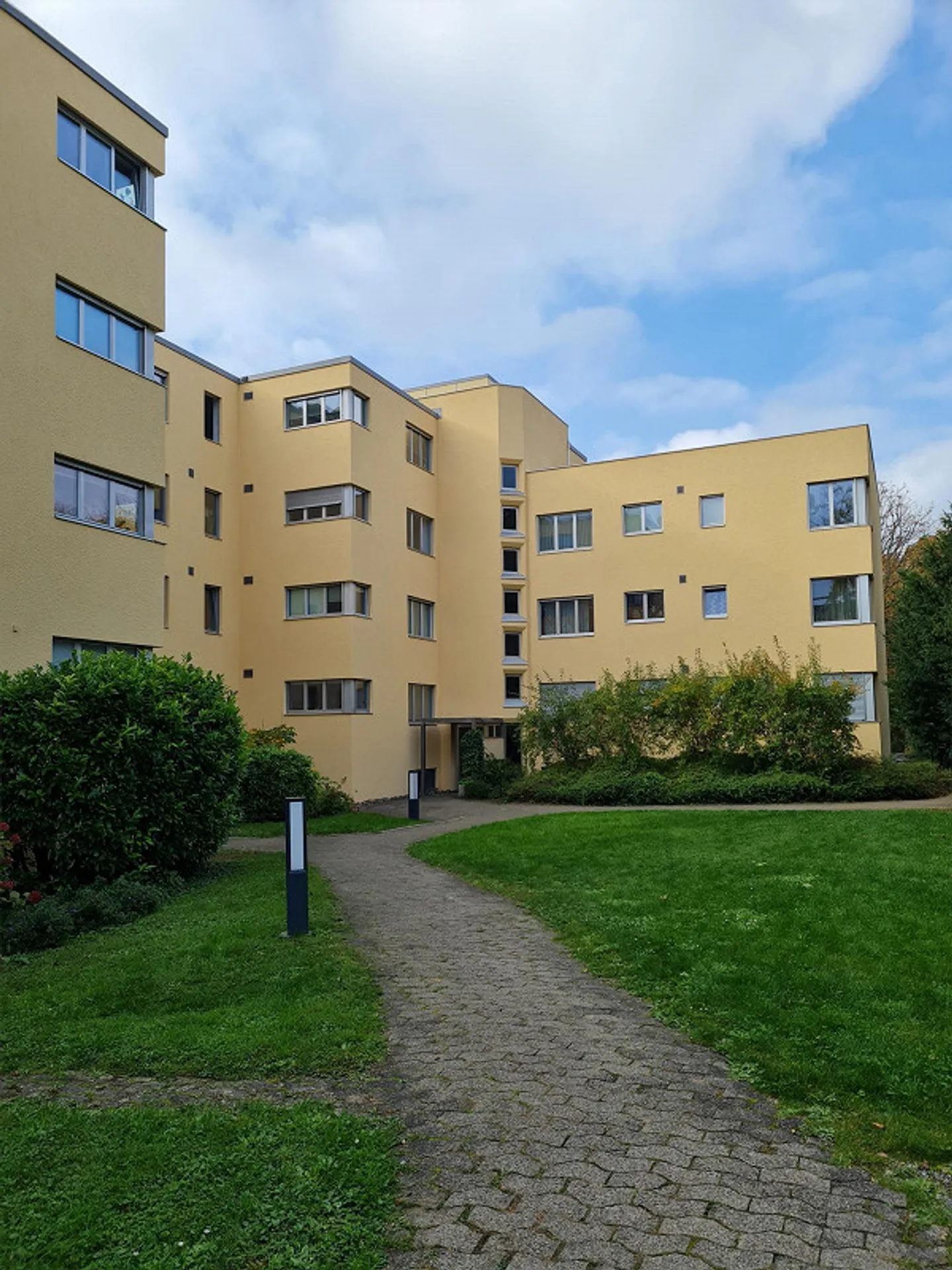 Appartamento in città in uno sviluppo preferito, simile a un parco - Foto 1 di 21