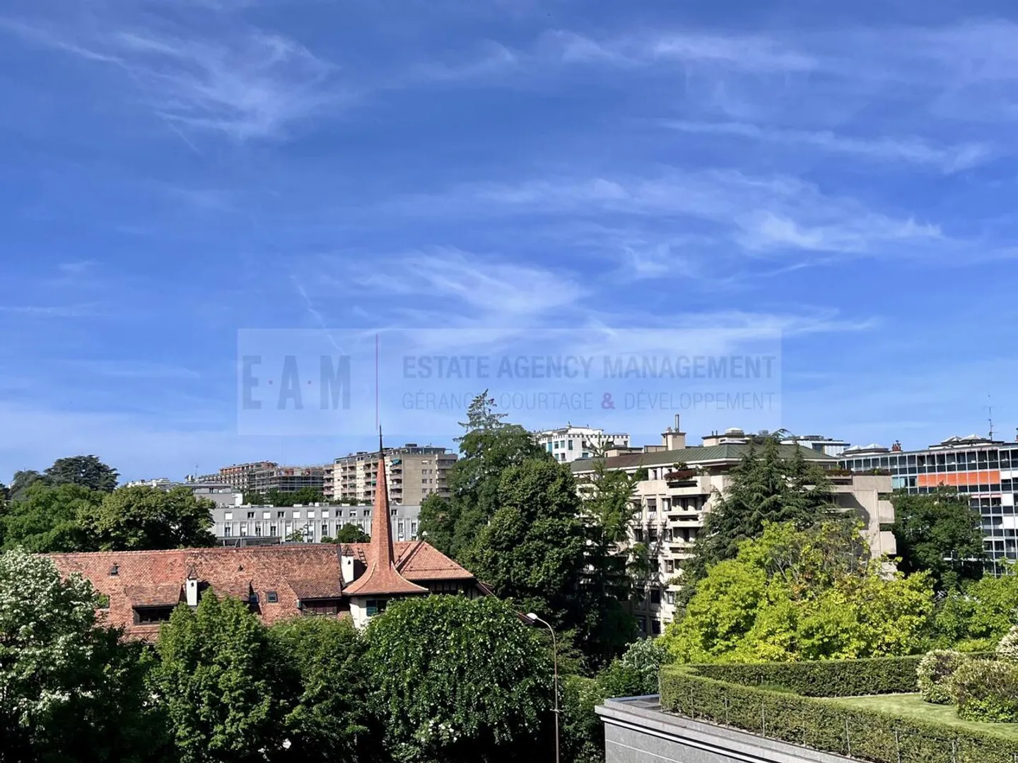 Seltenes Objekt im Herzen von Florissant / Prestigeträchtige Adresse - Foto 1 von 3