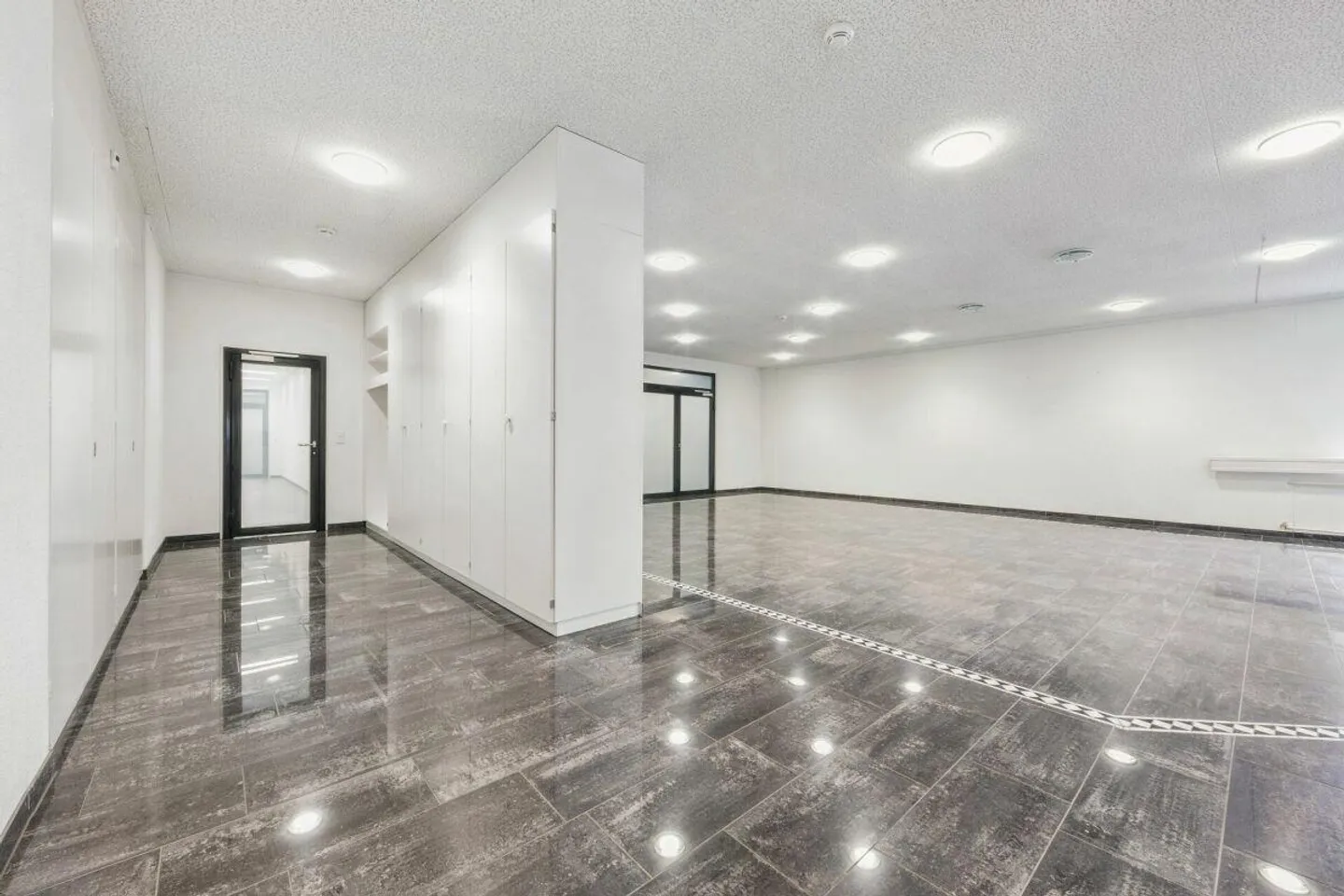 Quattro Baden-Dättwil - Foto 1 di 17