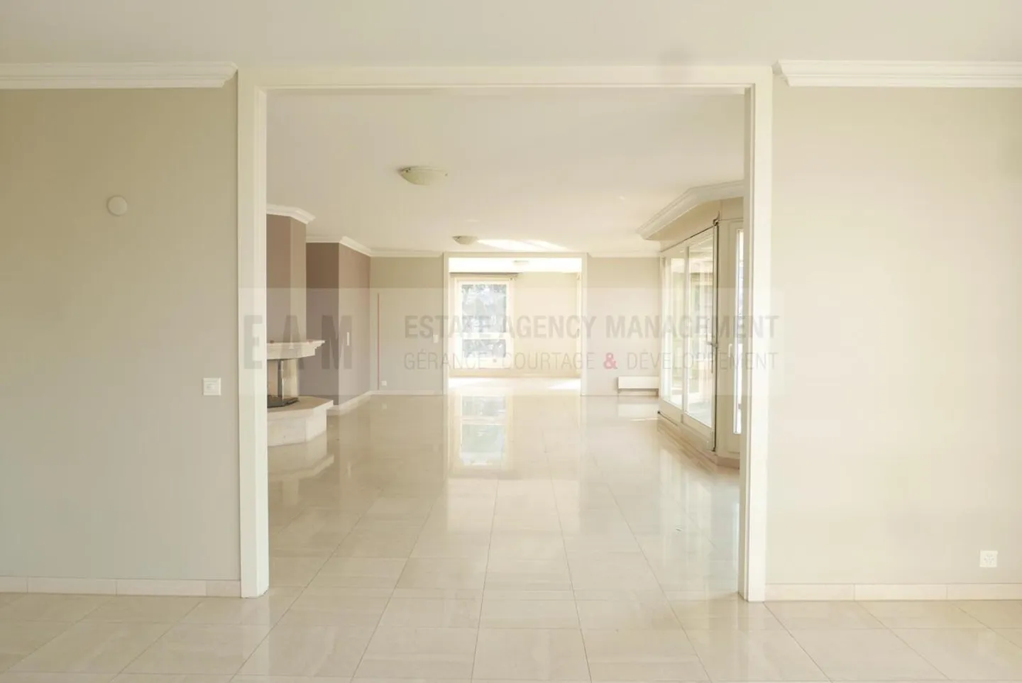 Seltenes Objekt im Herzen von Florissant / Prestigeträchtige Adresse - Foto 2 von 3