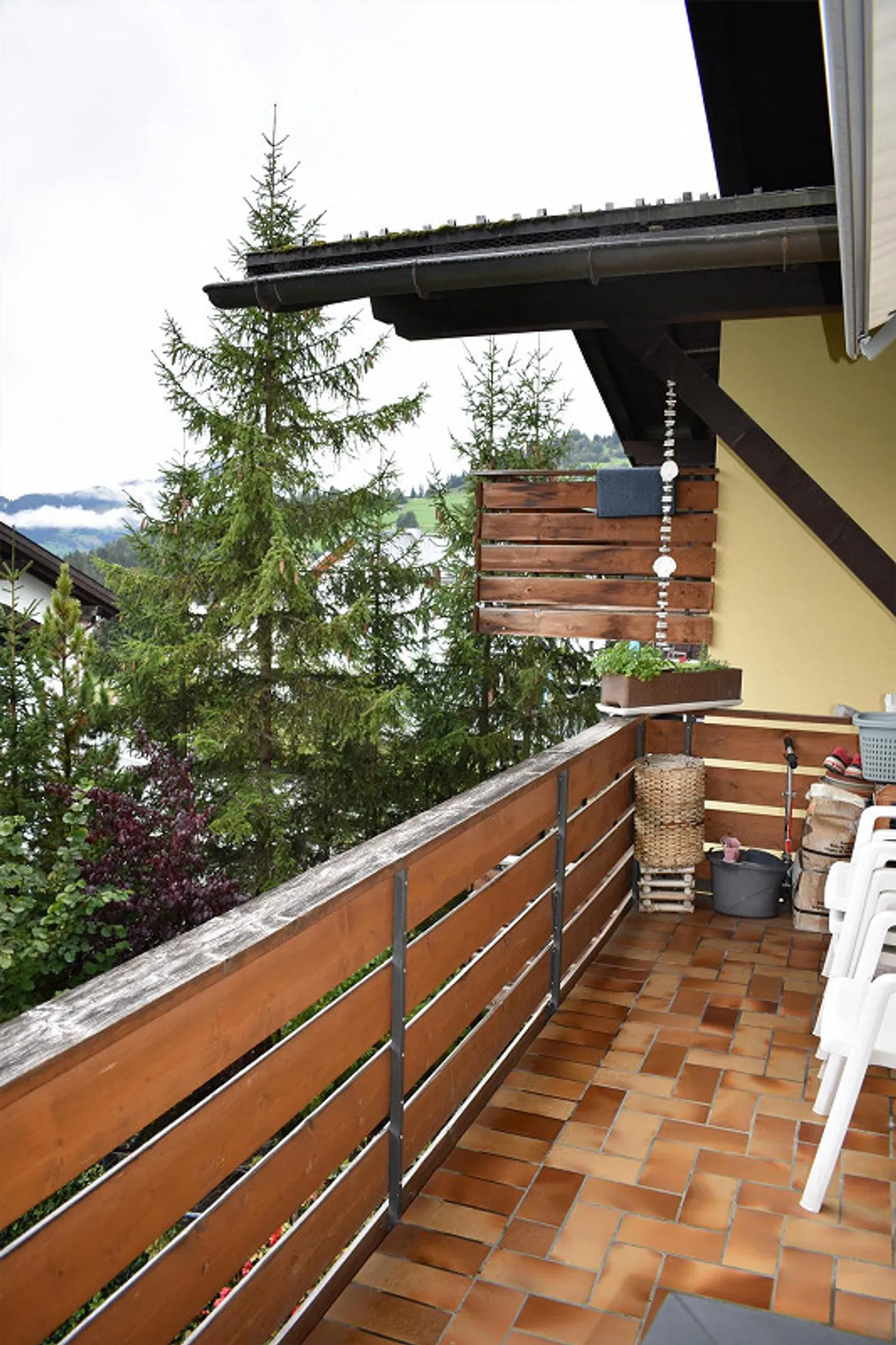 4.5-room apartment with balcony and panoramic view in Laax - Photo 3 of 24