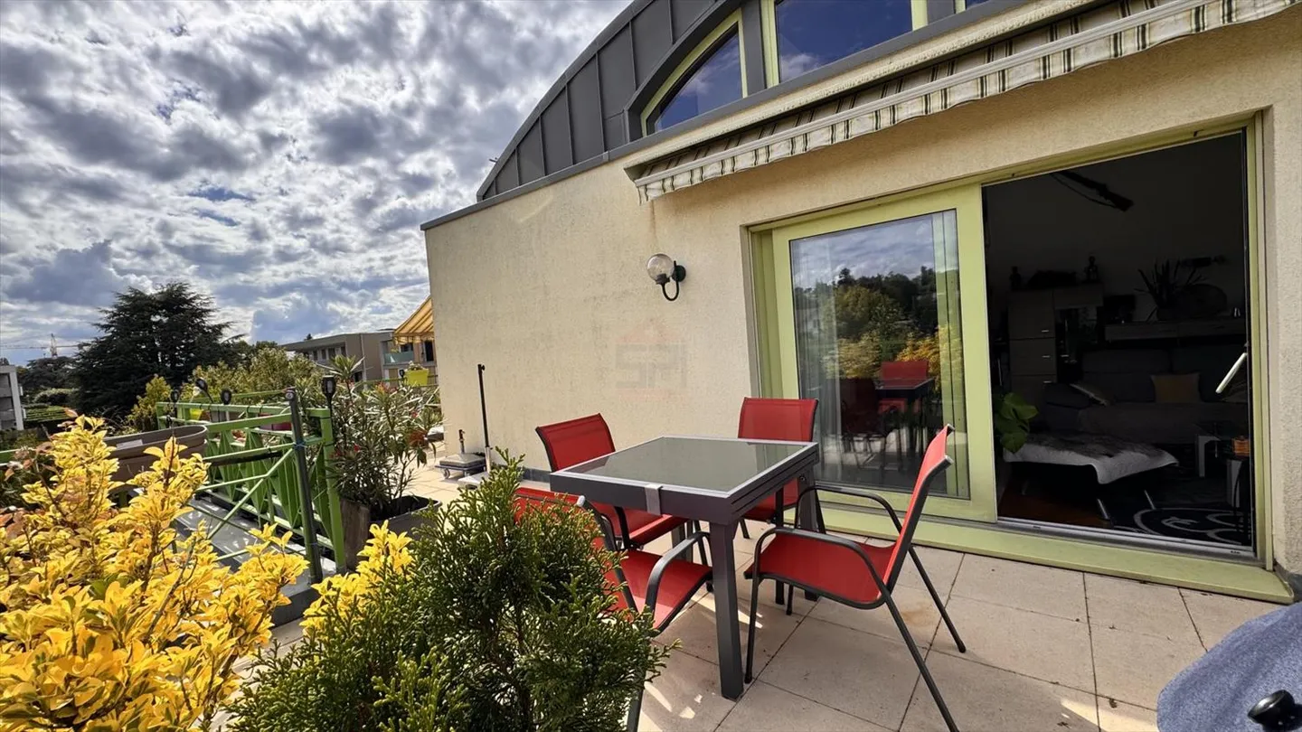 EXCLUSIVITY Extraordinary penthouse apartment of 152 m² PPE with panoramic terrace in the center of Vésenaz - Photo 5 of 11