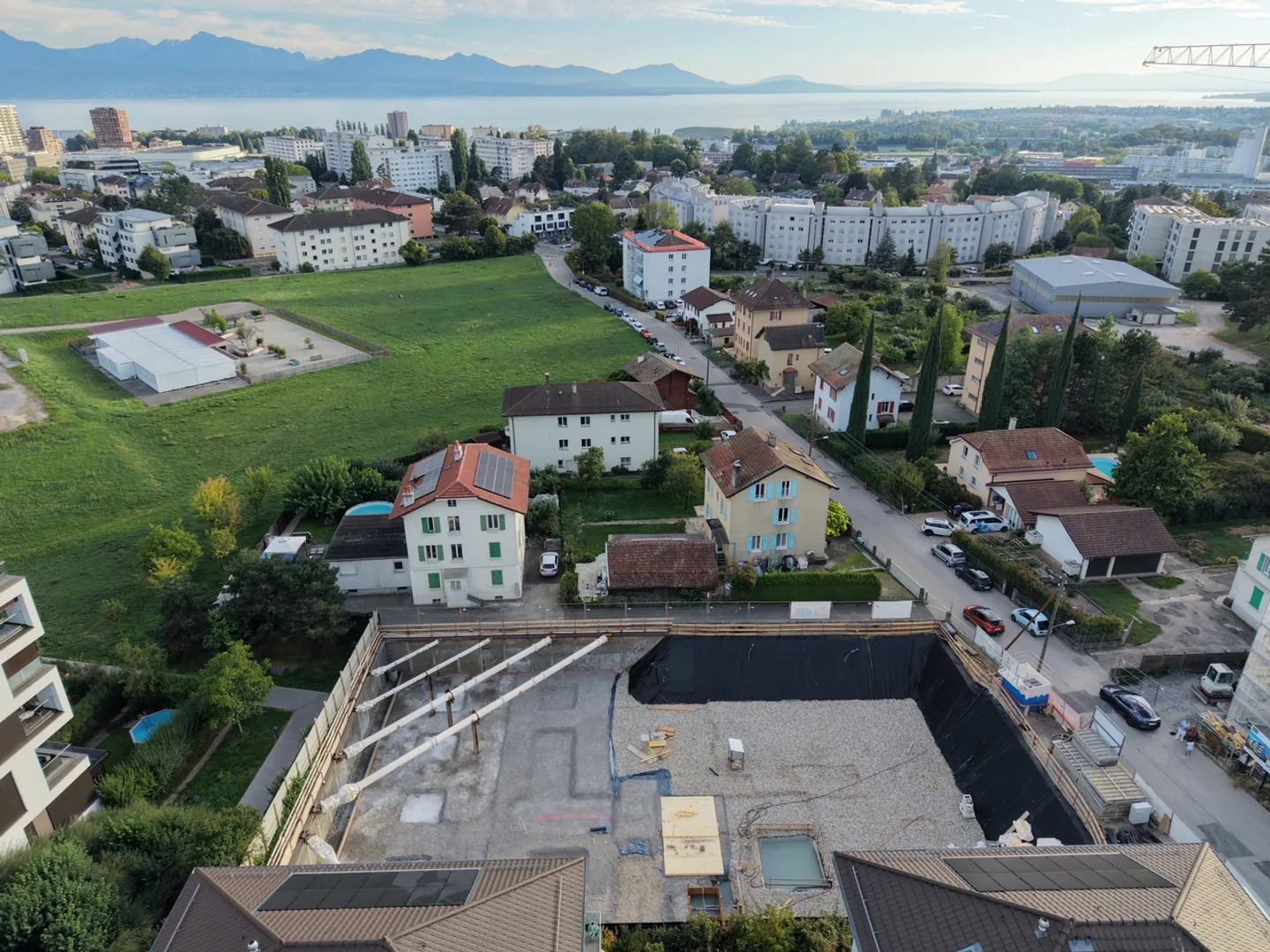 PRILLY -- ELEGANZ AN DEN TOREN VON LAUSANNE - Foto 8 von 8