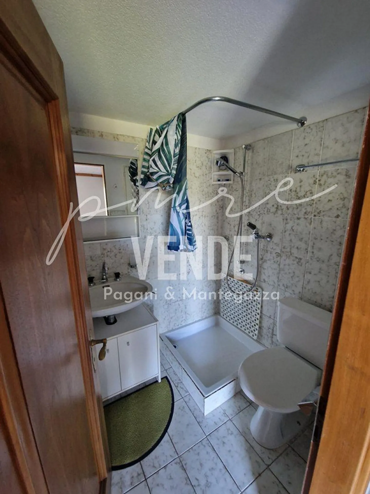 Charming 5.0 Apartment in Rustic Two-Family House with Grottino and Panoramic Garden - Photo 7 of 21