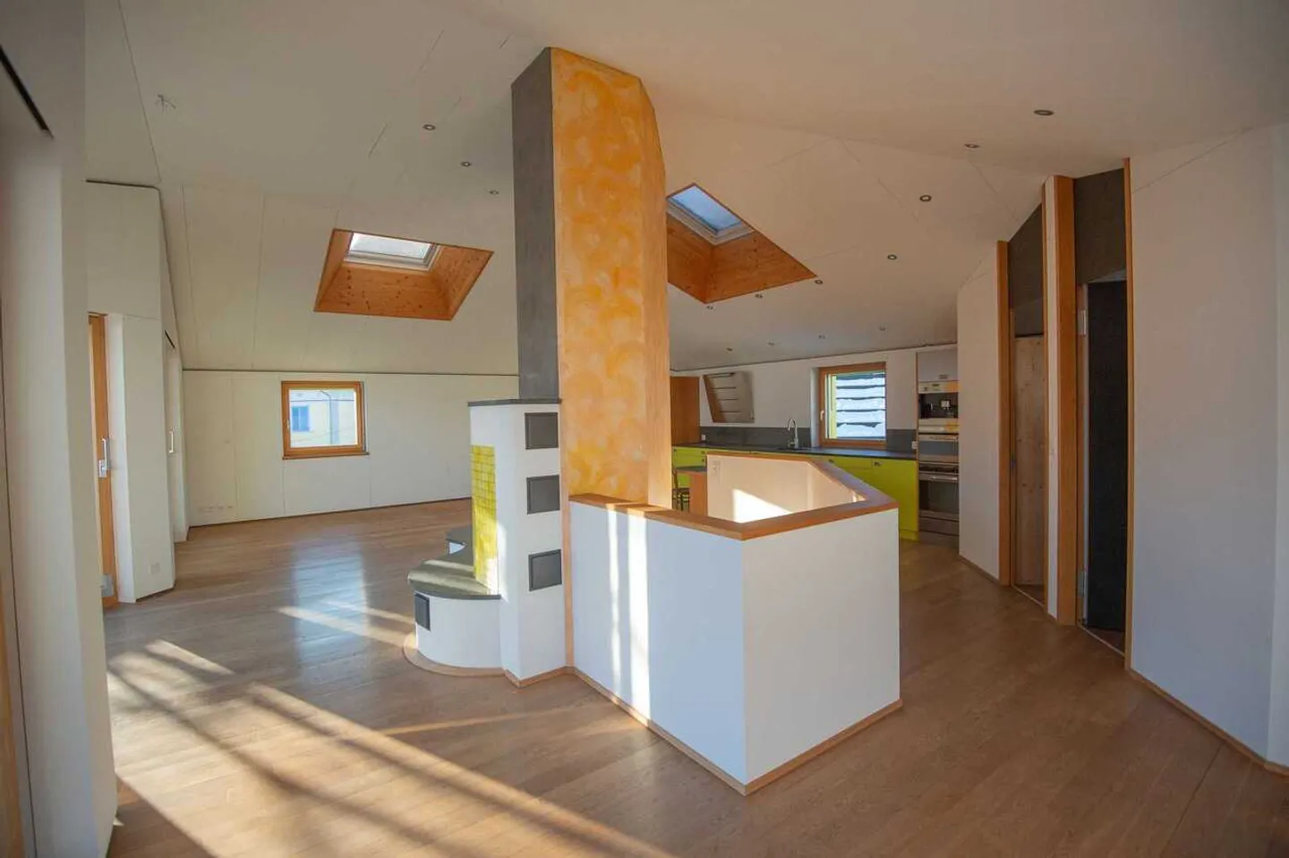 Appartamento duplex di 5,5 stanze con terrazza e vista a Mosnang - Foto 4 di 13