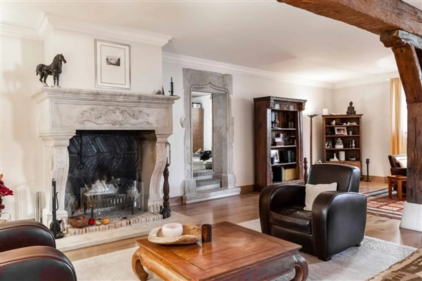 Village House of 580 m² - Photo 5 of 11