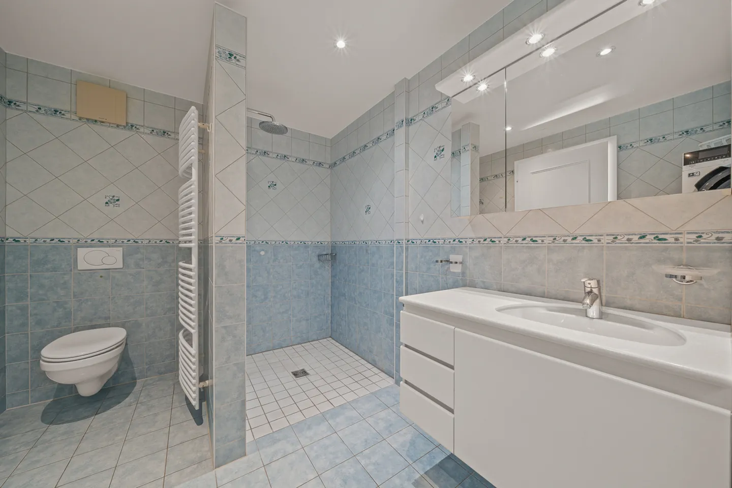 Appartamento PPE - Foto 14 di 16