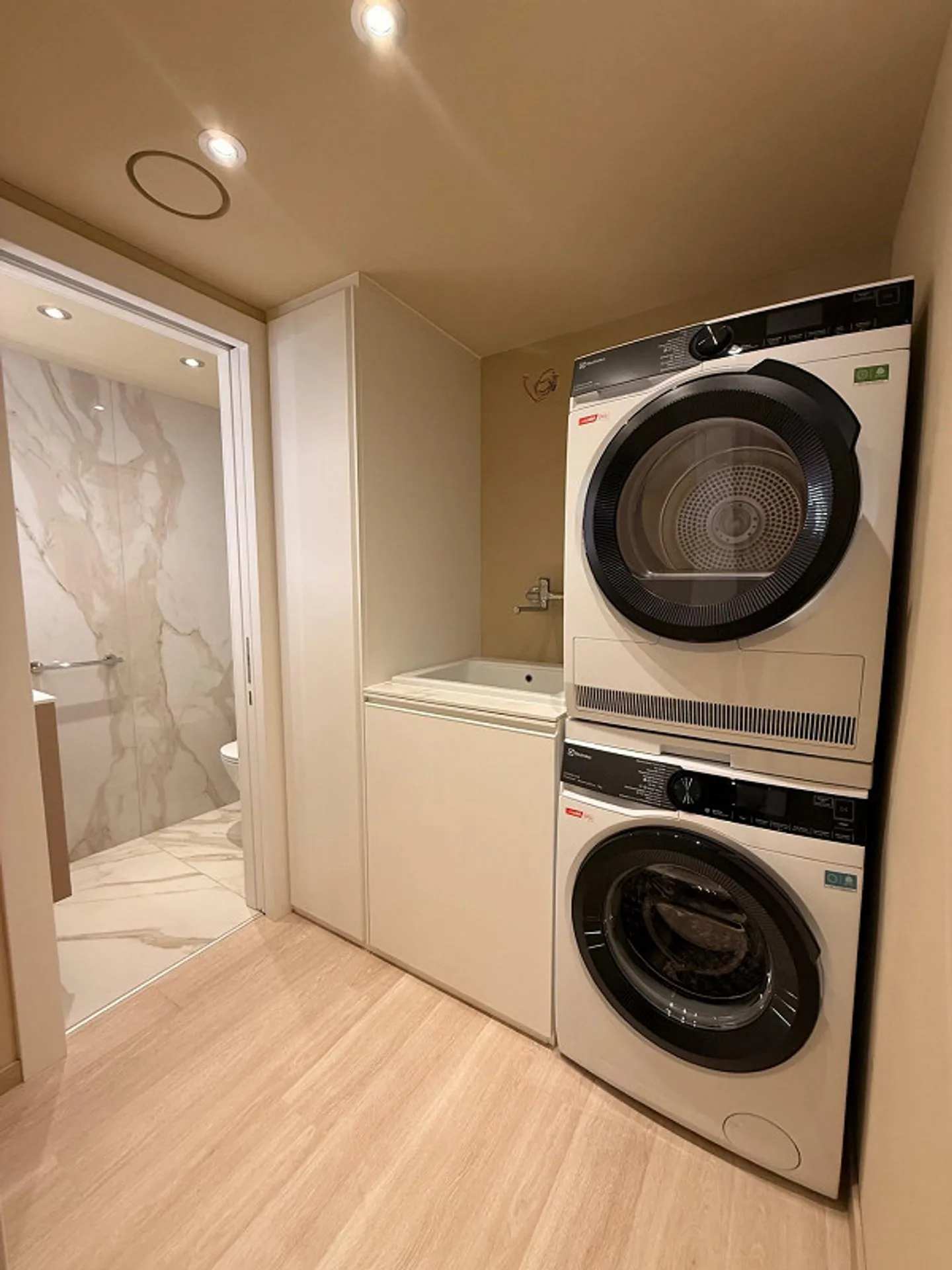 Prestigious 4.5-room apartment for sale on Via Nassa - Lugano - Photo 5 of 5