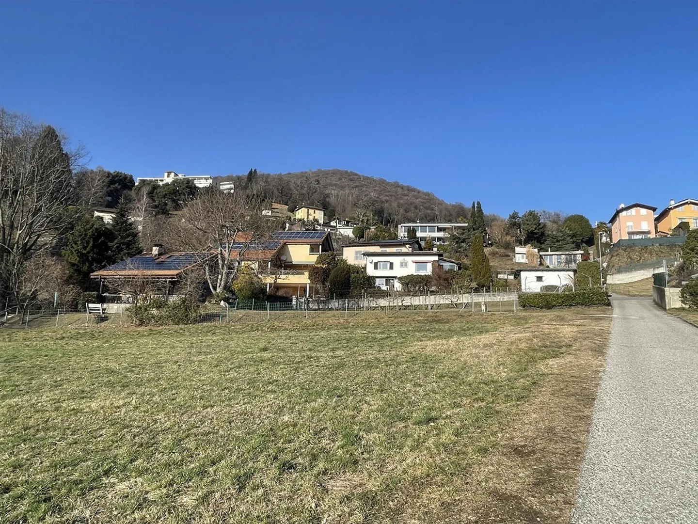 SPLENDID LAND OF 1115 SQM IMMERSED IN GREEN WITH LICENSE - Photo 10 of 10