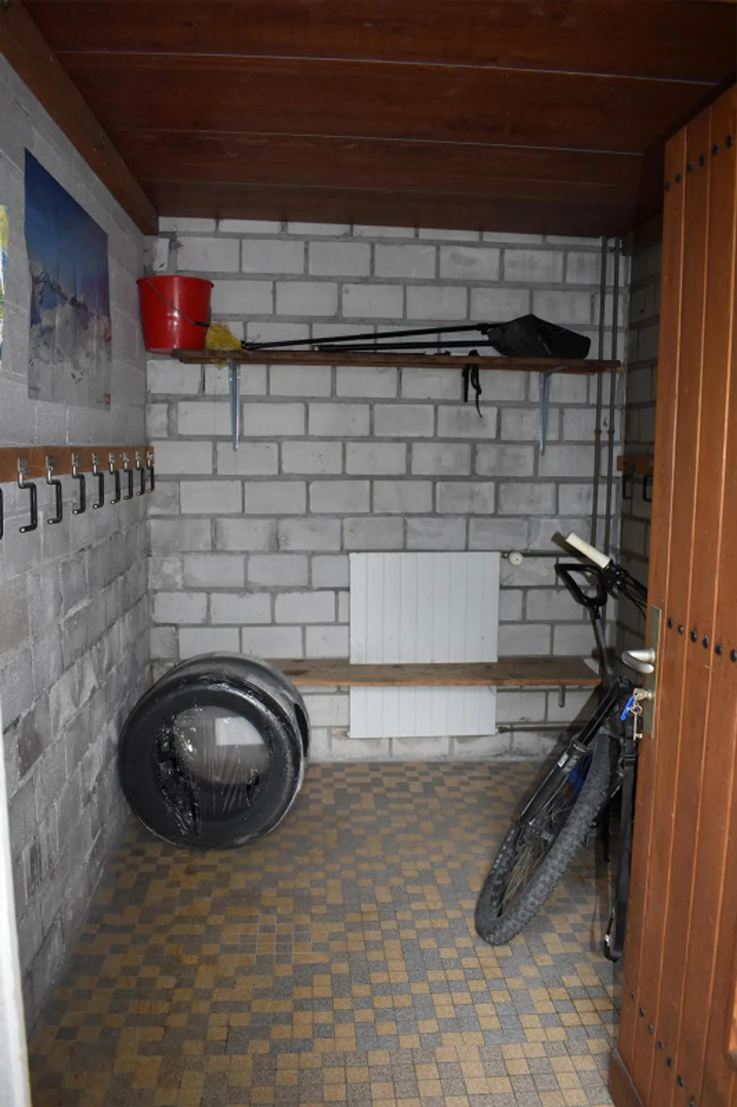 4.5-room apartment with balcony and panoramic view in Laax - Photo 24 of 24