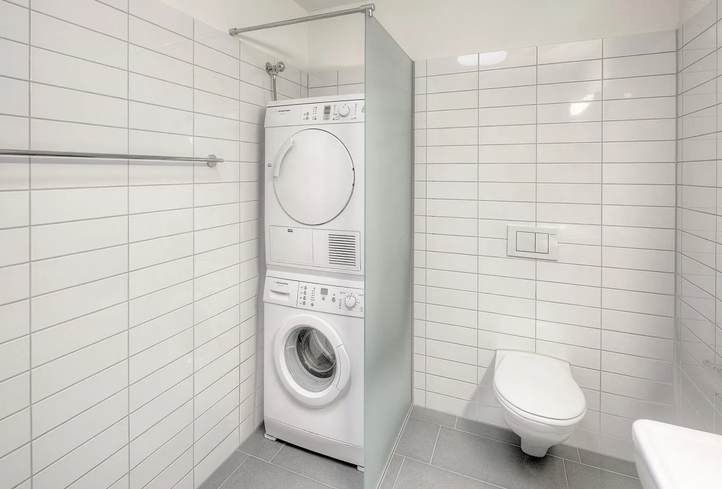 RENT WITHOUT DEPOSIT - A Feel-Good Oasis! - Photo 3 of 6