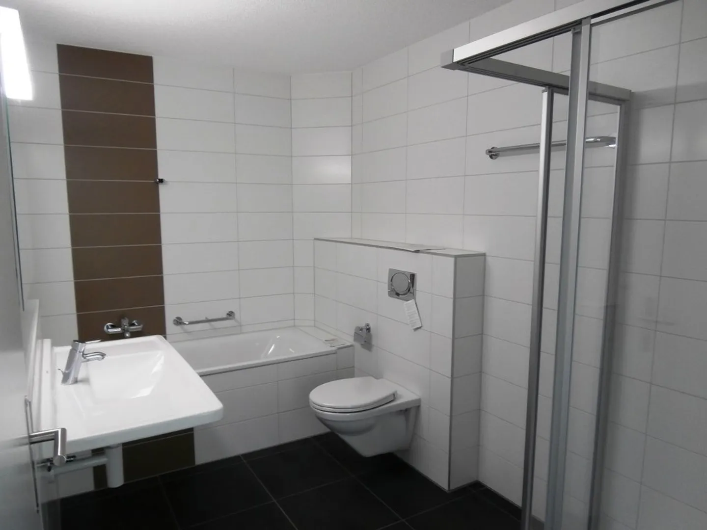 Moderne 2.5-Zimmerwohnung - Foto 6 von 10