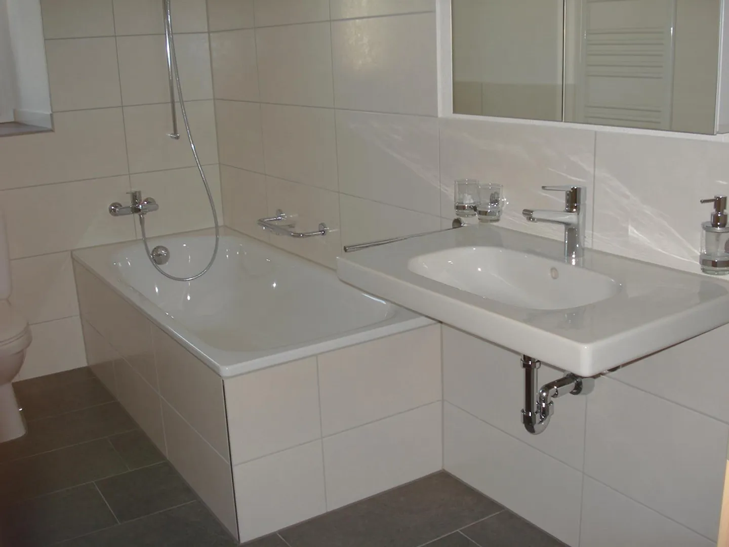 Bright 4.5 Room Apartment with Balcony and View 2nd Floor - Photo 9 of 11