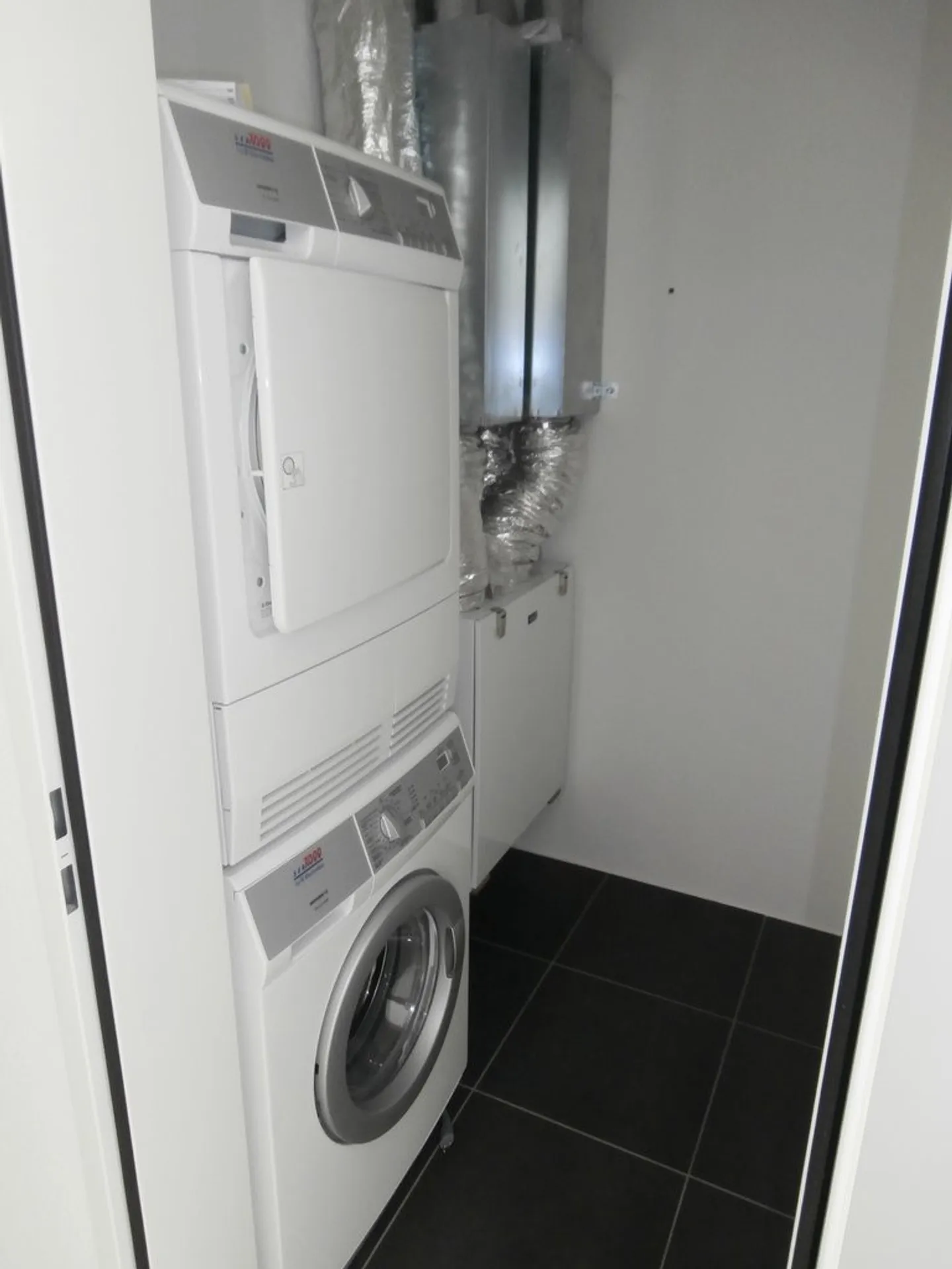 Moderne 2.5-Zimmerwohnung - Foto 9 von 10