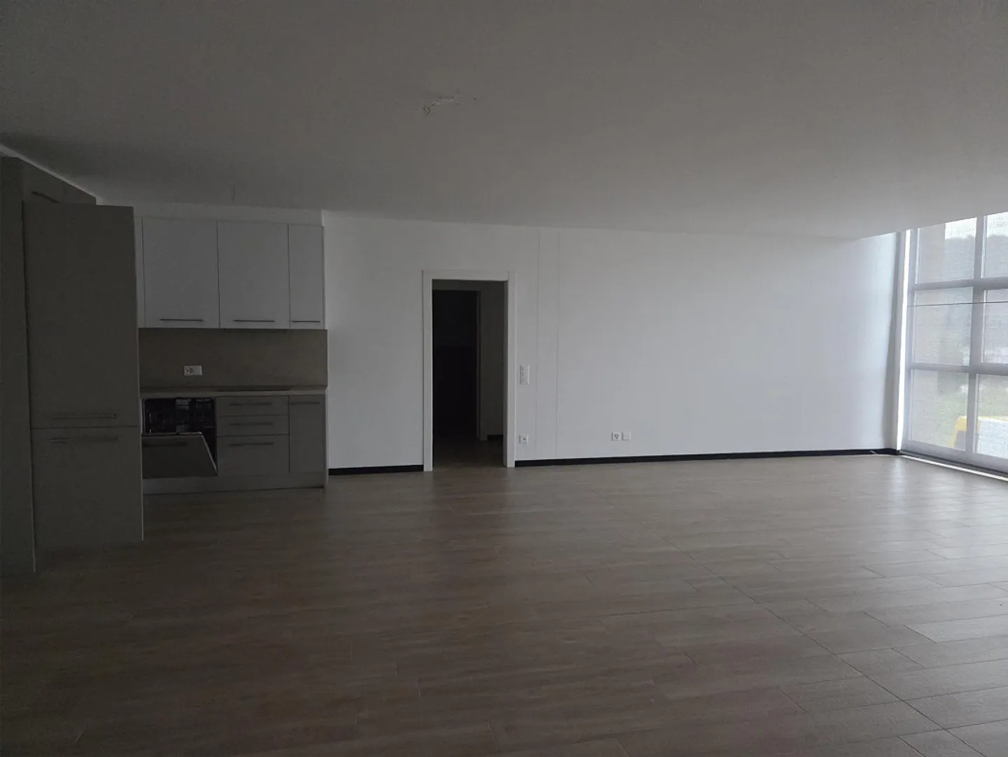 APPARTEMENT LUMINEUX DANS UN QUARTIER CALME - Photo 3 sur 21