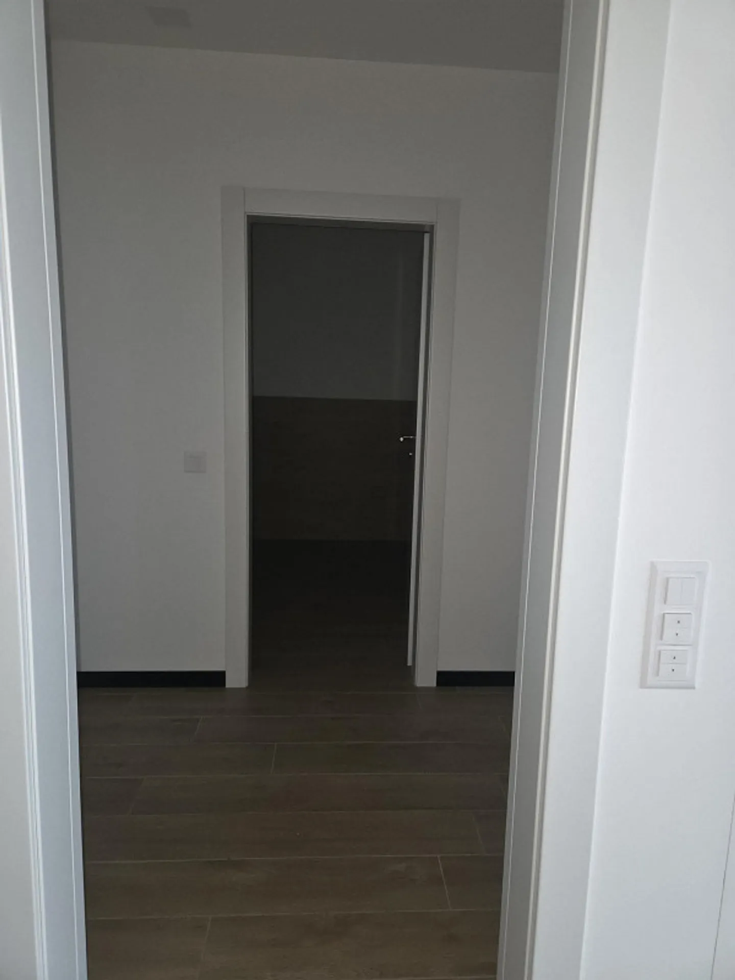 APPARTEMENT LUMINEUX DANS UN QUARTIER CALME - Photo 7 sur 21