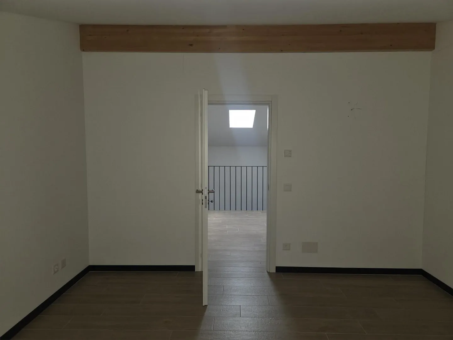 APPARTEMENT LUMINEUX DANS UN QUARTIER CALME - Photo 12 sur 21