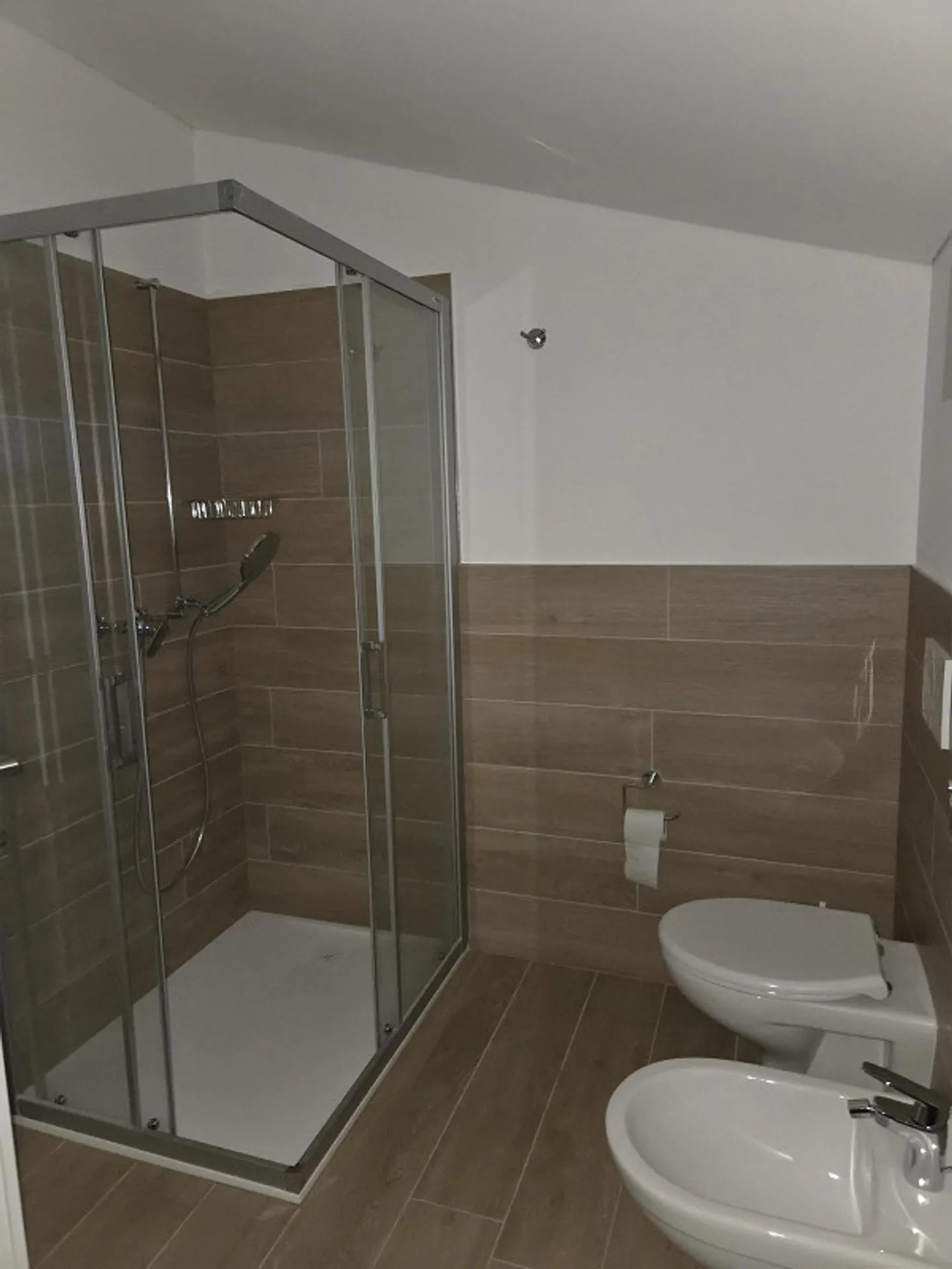 APPARTEMENT LUMINEUX DANS UN QUARTIER CALME - Photo 19 sur 21