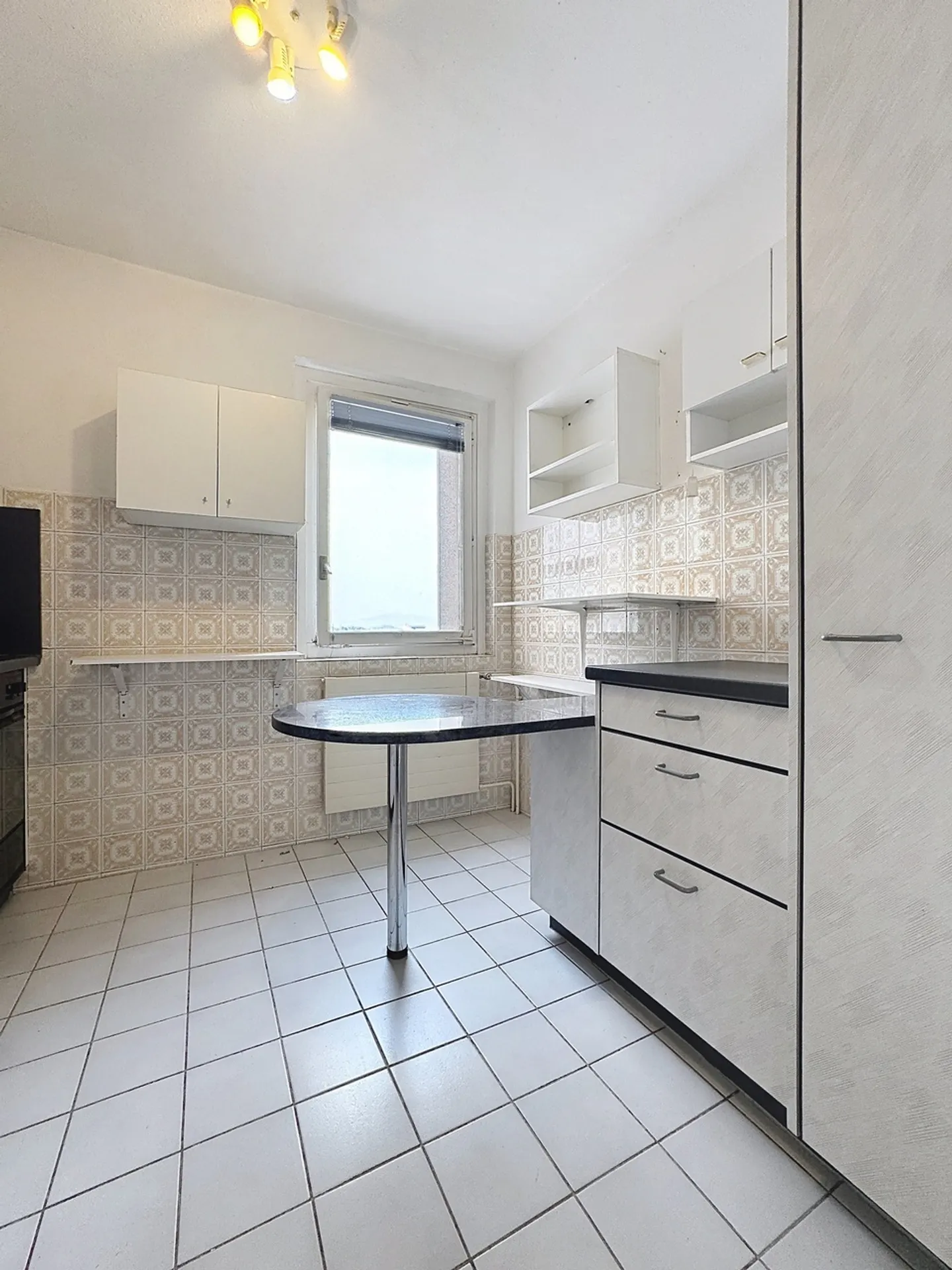 Schöne 4-Zimmer-Wohnung mit atemberaubendem, freiem Blick - Foto 7 von 15