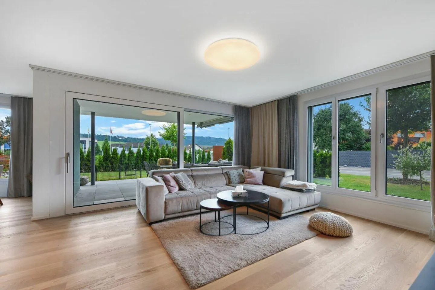 Exklusive 3.5-Zimmer-Gartenwohnung mit hochwertigem Ausbau und gros... - Foto 2 von 24