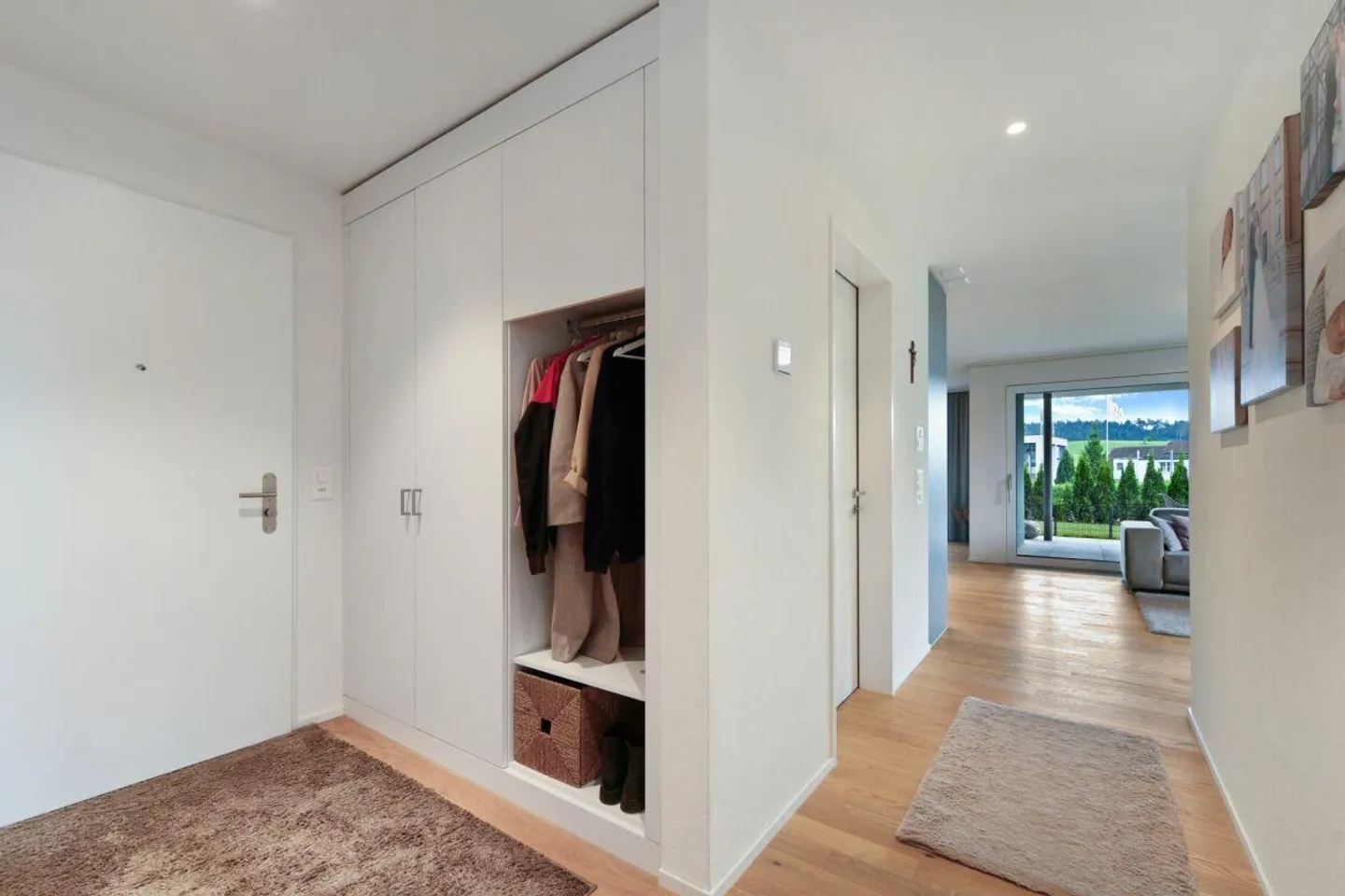 Exklusive 3.5-Zimmer-Gartenwohnung mit hochwertigem Ausbau und gros... - Foto 8 von 24