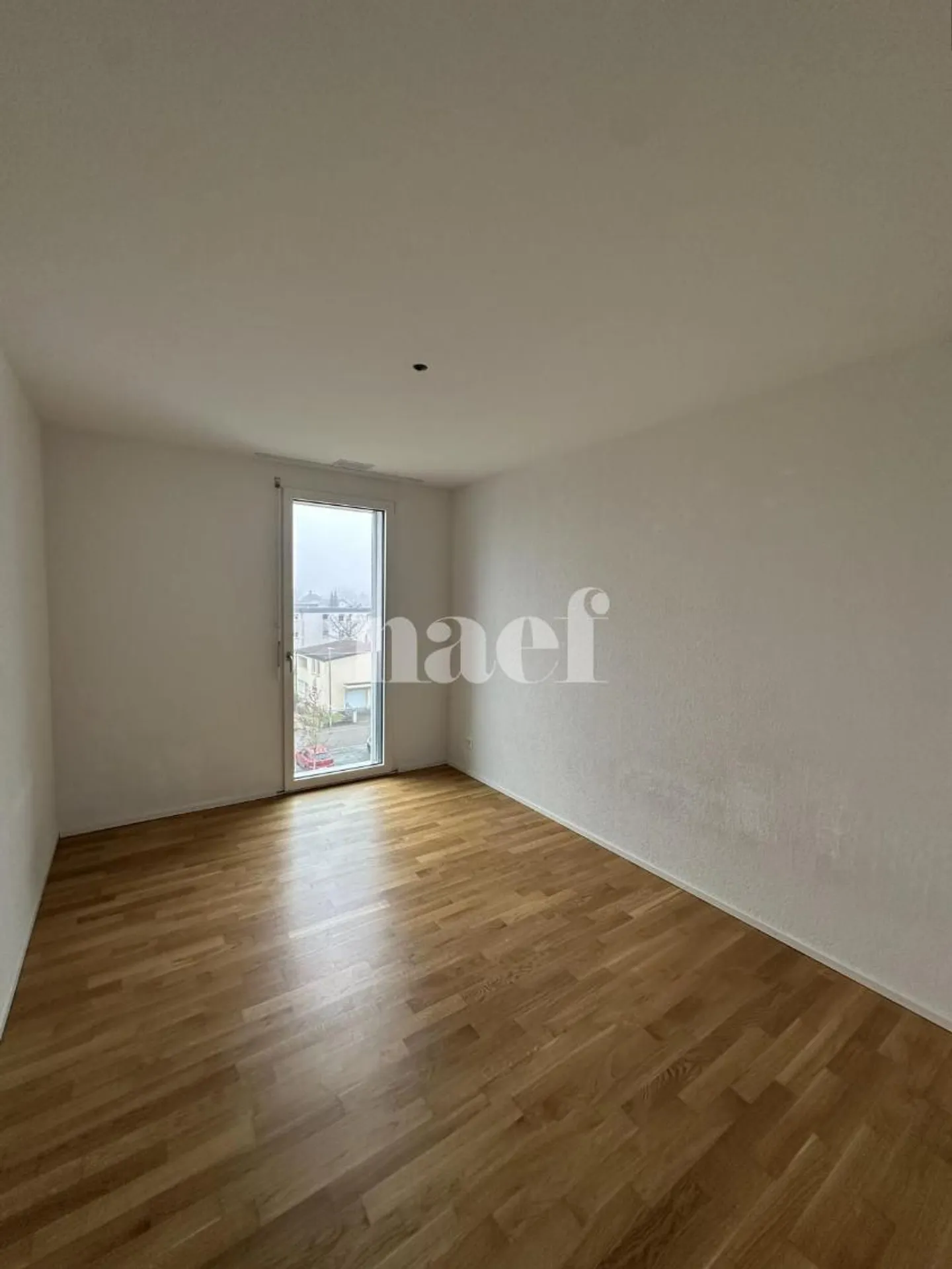5.5 Room Apartment with Balcony - Photo 7 of 10
