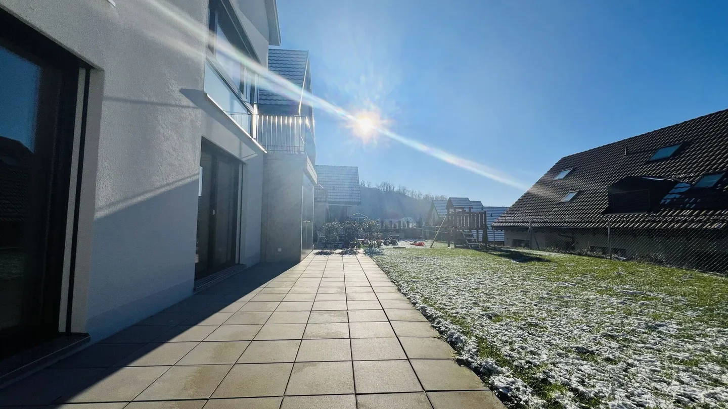 Esclusiva casa unifamiliare di nuova costruzione con 5,5 stanze, carport, terrazza, giardino e 2 bagni - Foto 27 di 29