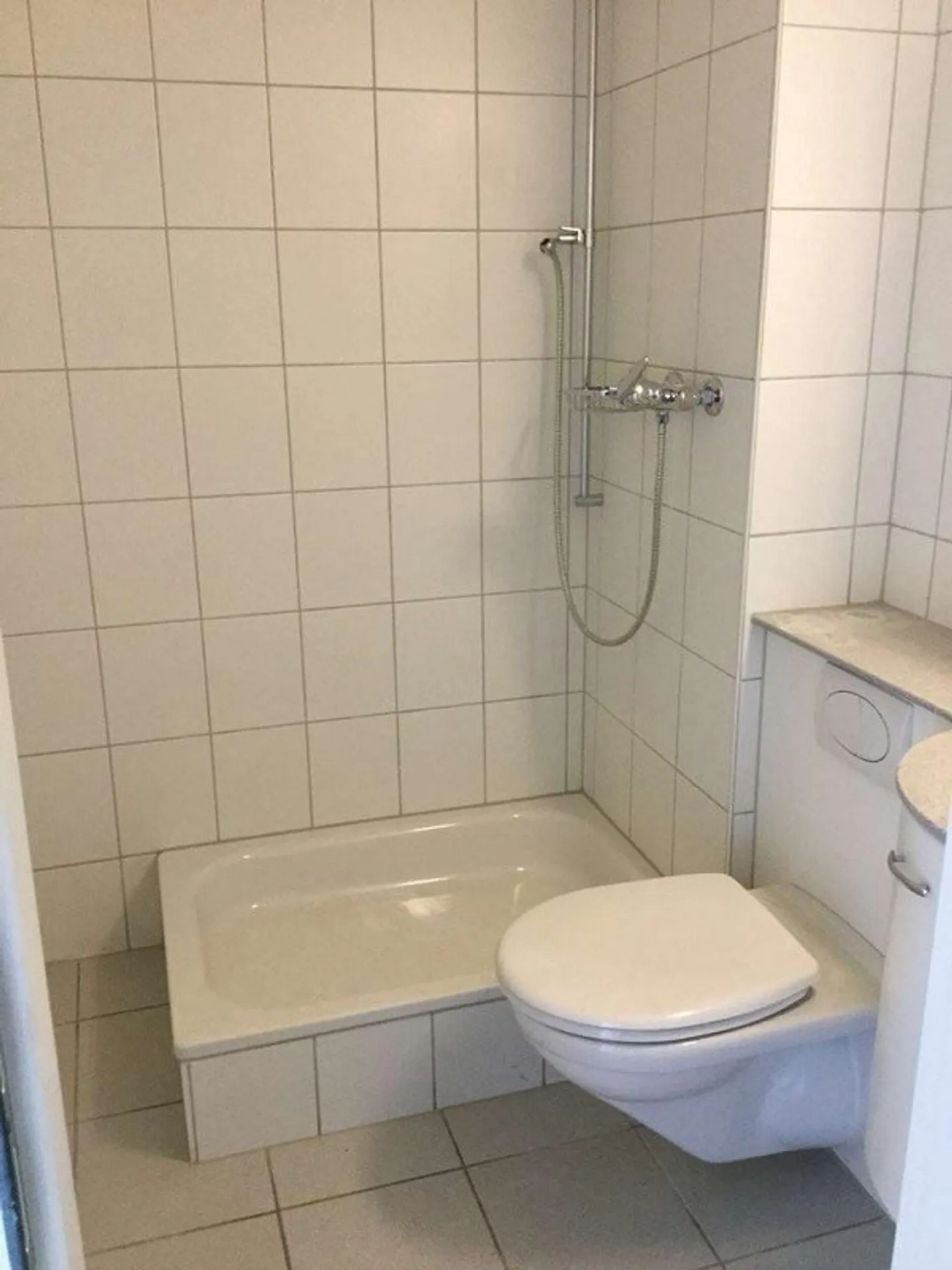 Appartement spacieux de 2 pièces cherche nouveau locataire ! - Photo 3 sur 5