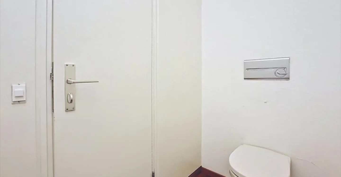 Ufficio 3.5 stanze - Foto 4 di 12