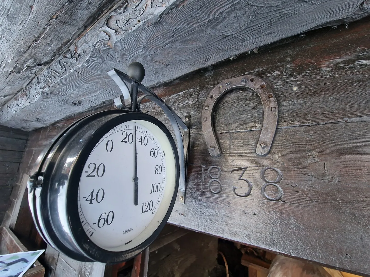 FIONNAY - 2-Zimmer Mazot + Weinkeller + möblierte Terrasse - Foto 16 von 19