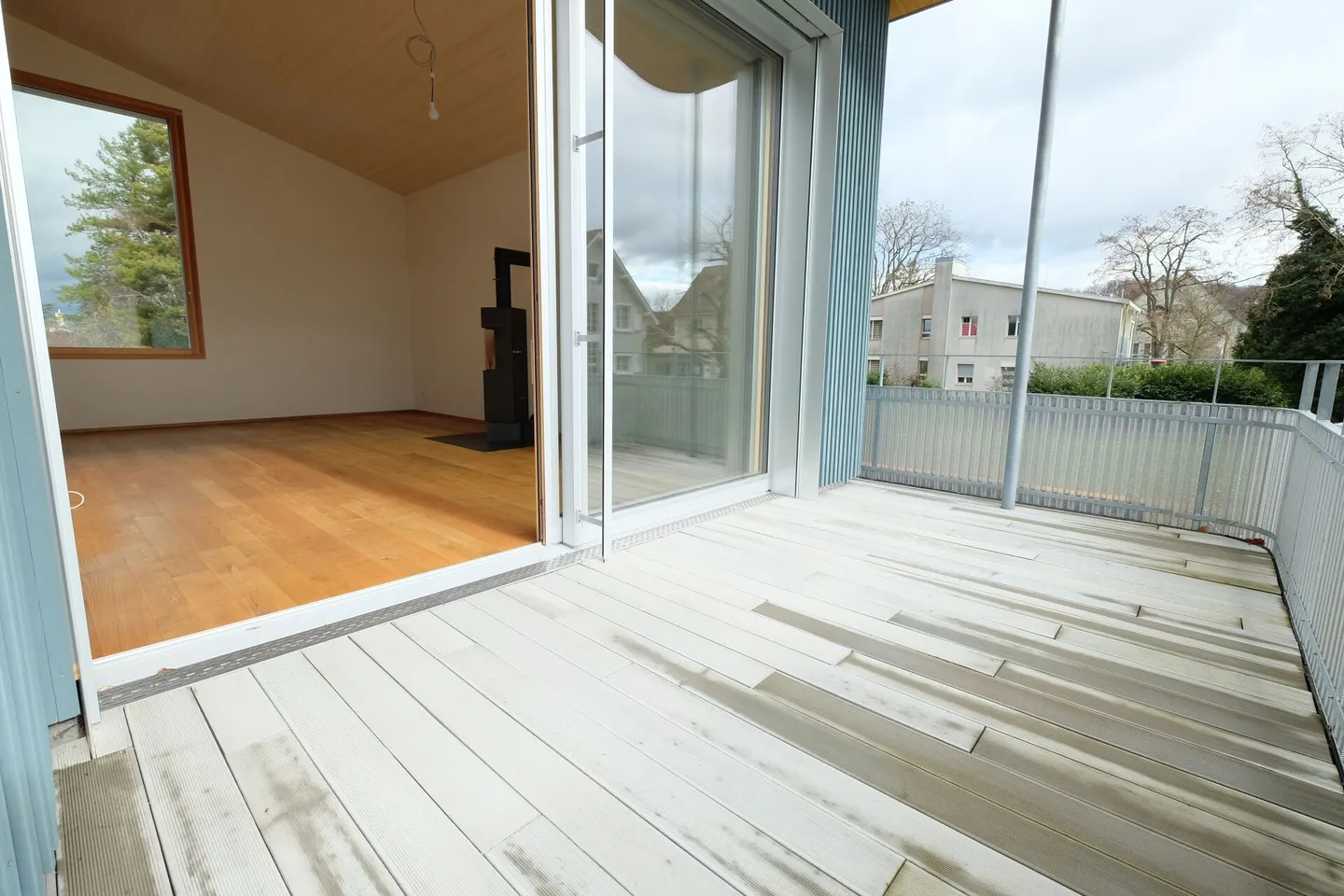 Appartement en duplex de 4,5 pièces dans un nouveau bâtiment économe en énergie - Photo 7 sur 8