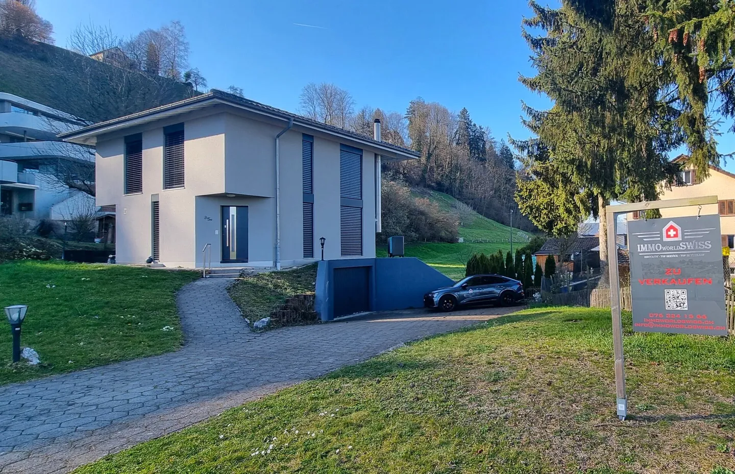 «Modernes, helles Einfamilienhaus!» - Foto 1 von 16