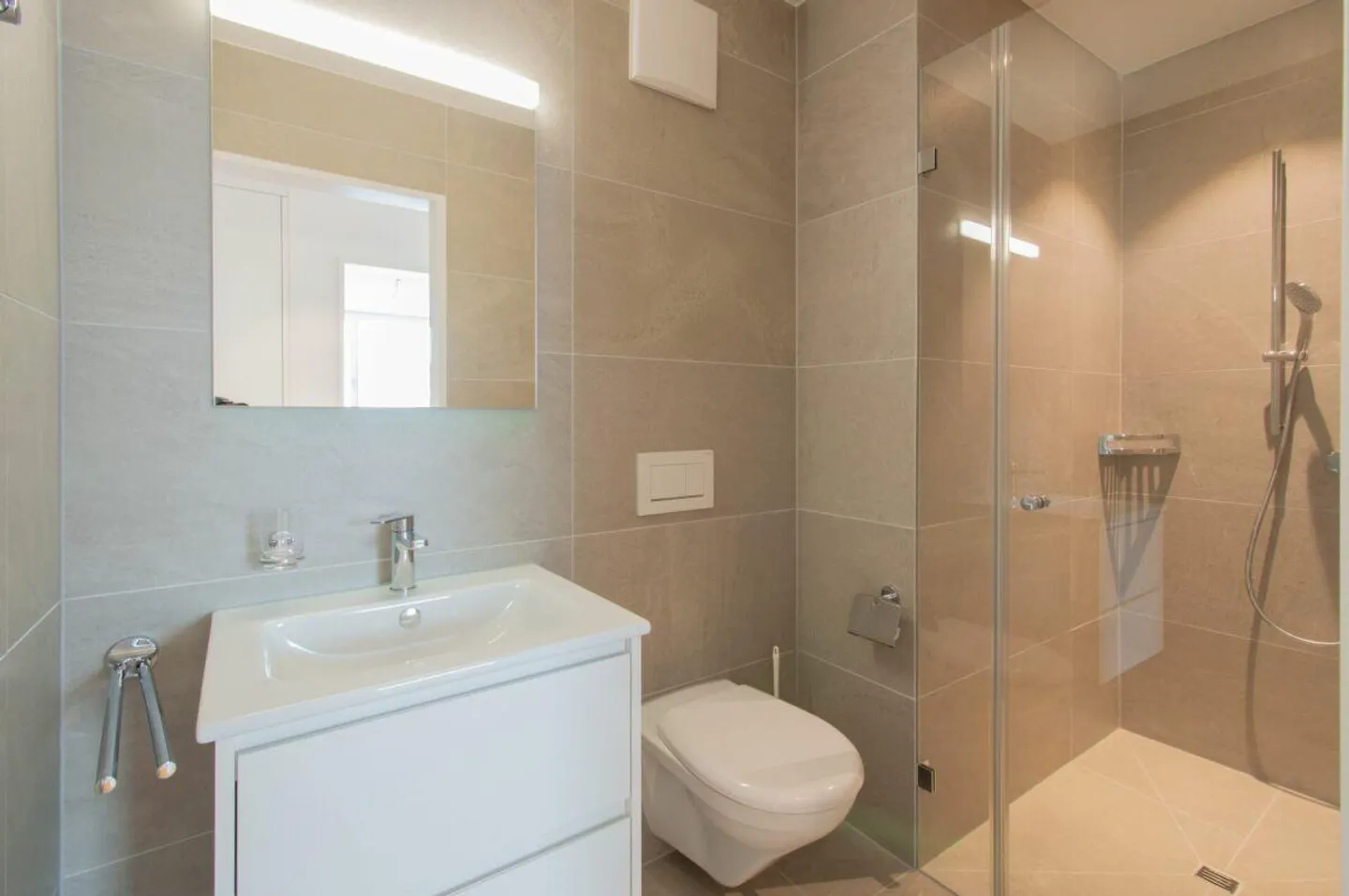 Appartement familial neuf dans un emplacement calme et central - Photo 8 sur 13