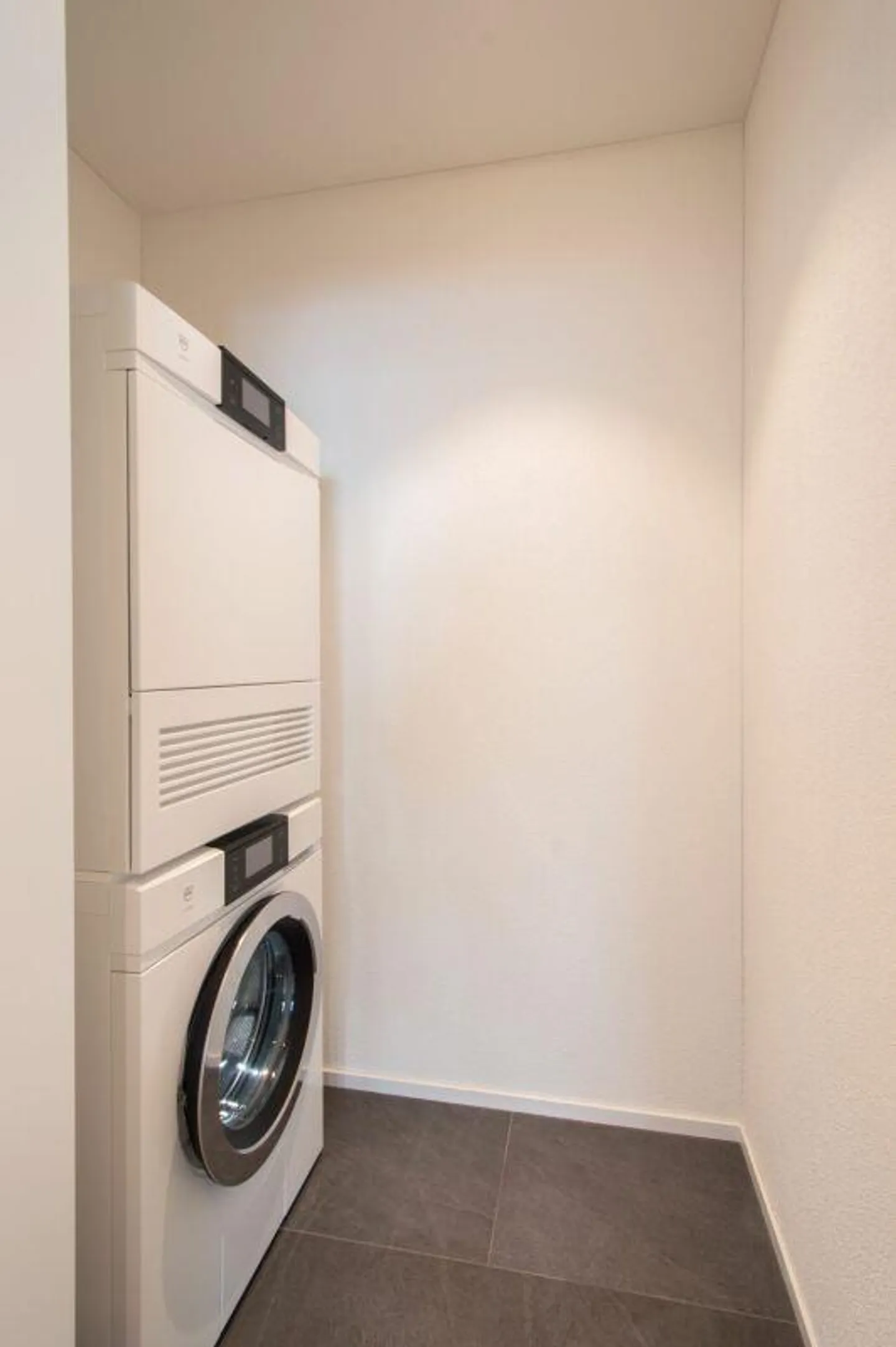 Appartement familial neuf dans un emplacement calme et central - Photo 9 sur 13