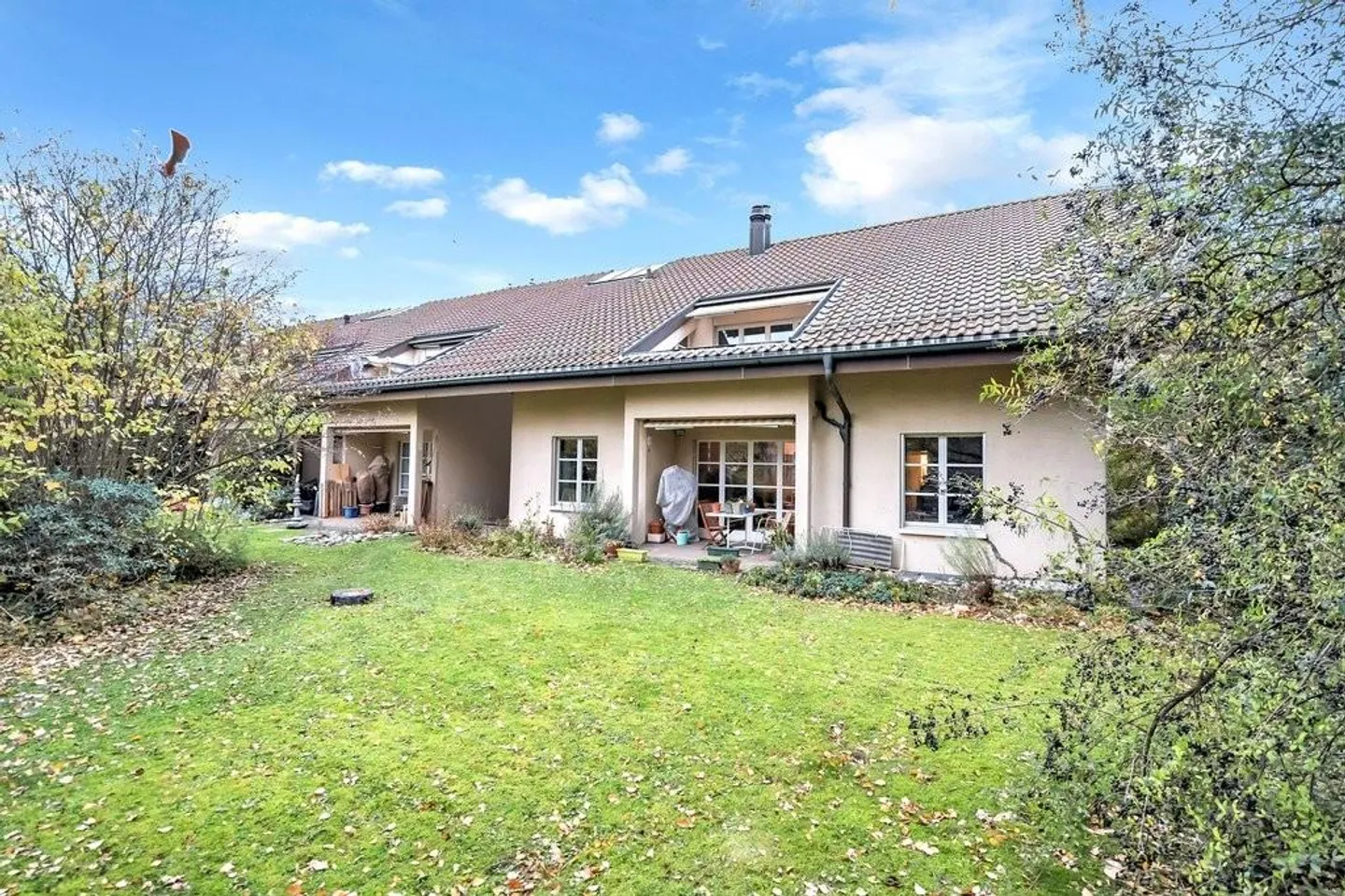 Beautiful, bright gallery apartment in Gümligen - Photo 1 of 12