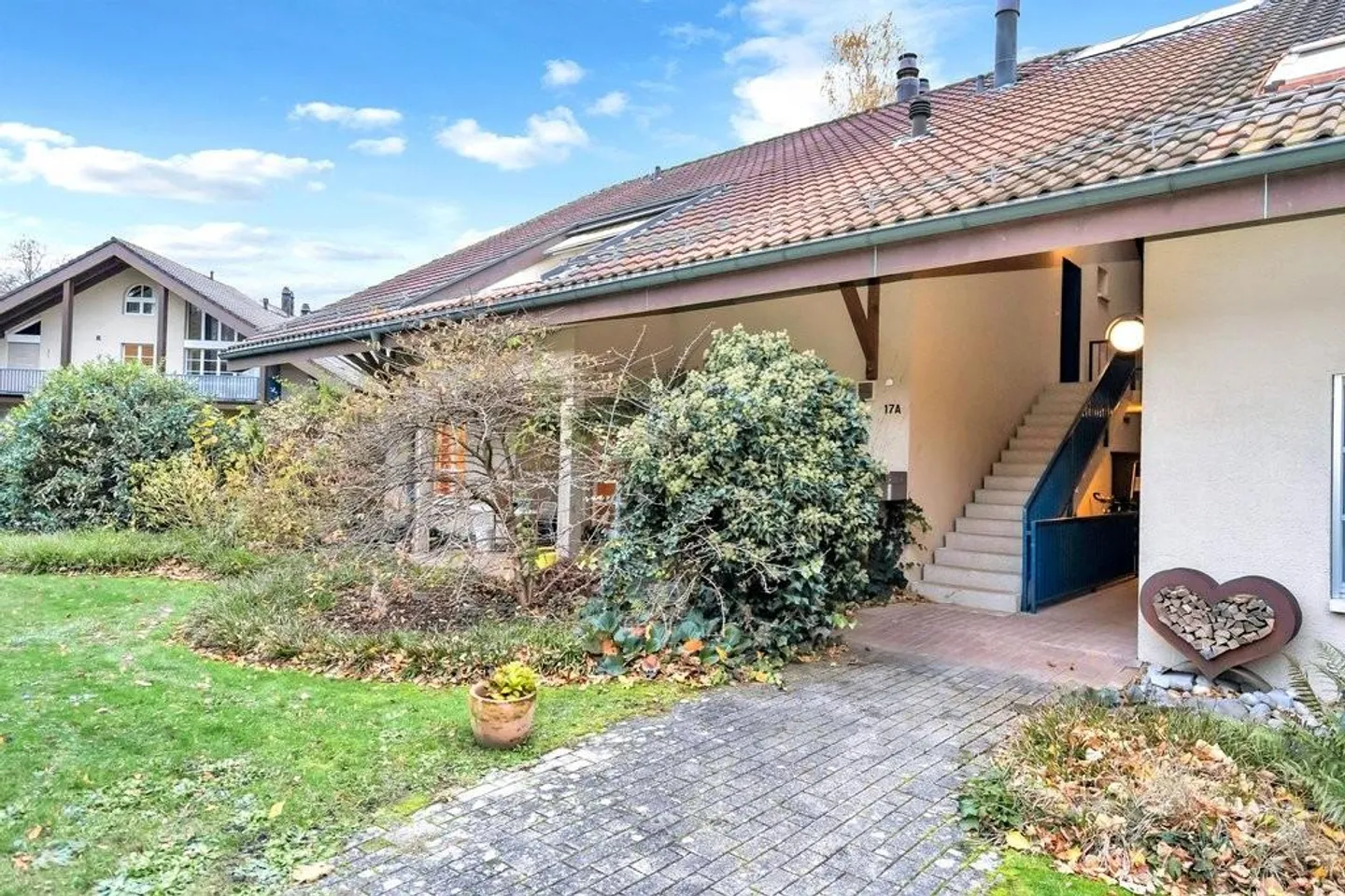 Beautiful, bright gallery apartment in Gümligen - Photo 2 of 12