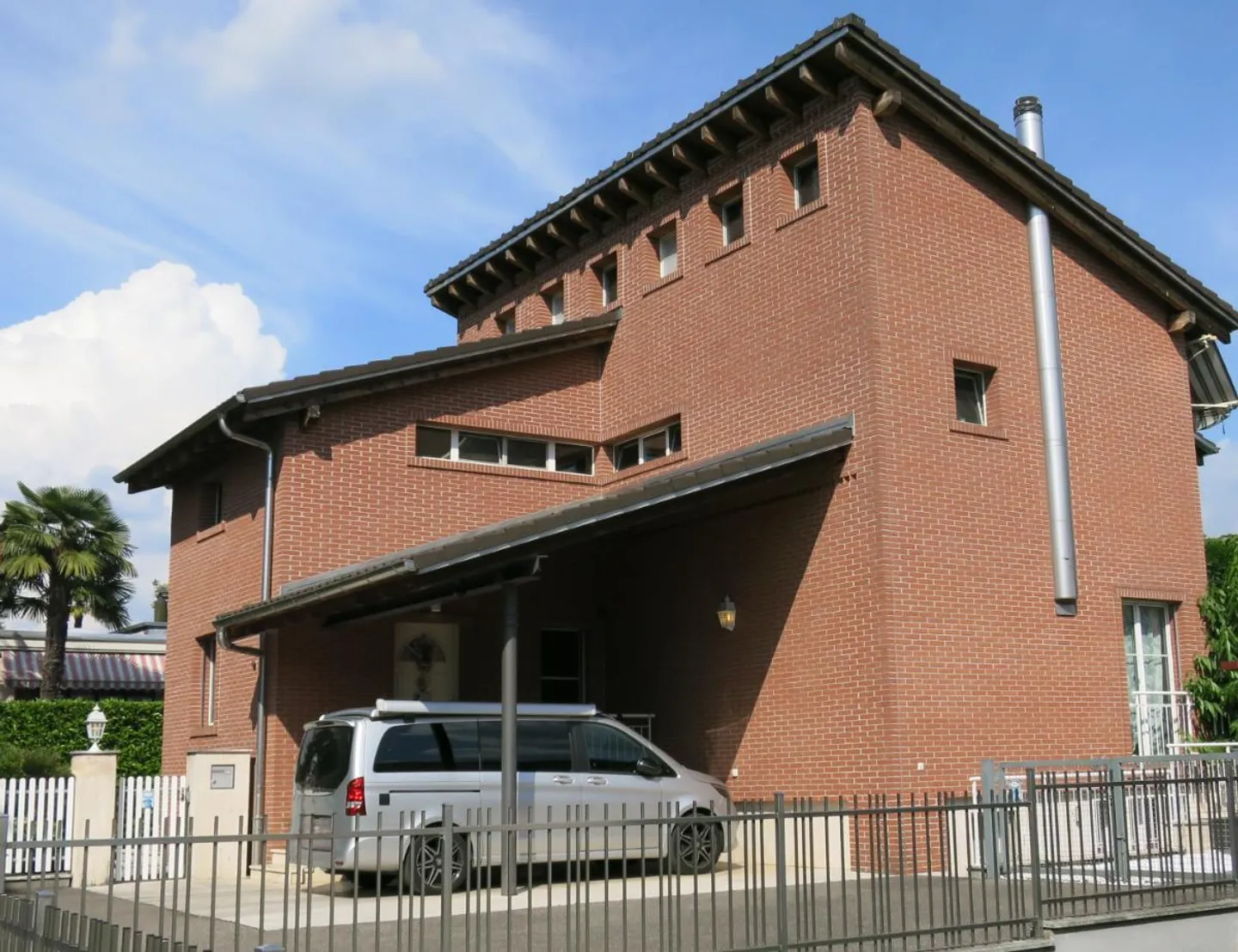 Villa unifamiliare di 6 camere - Foto 4 di 5