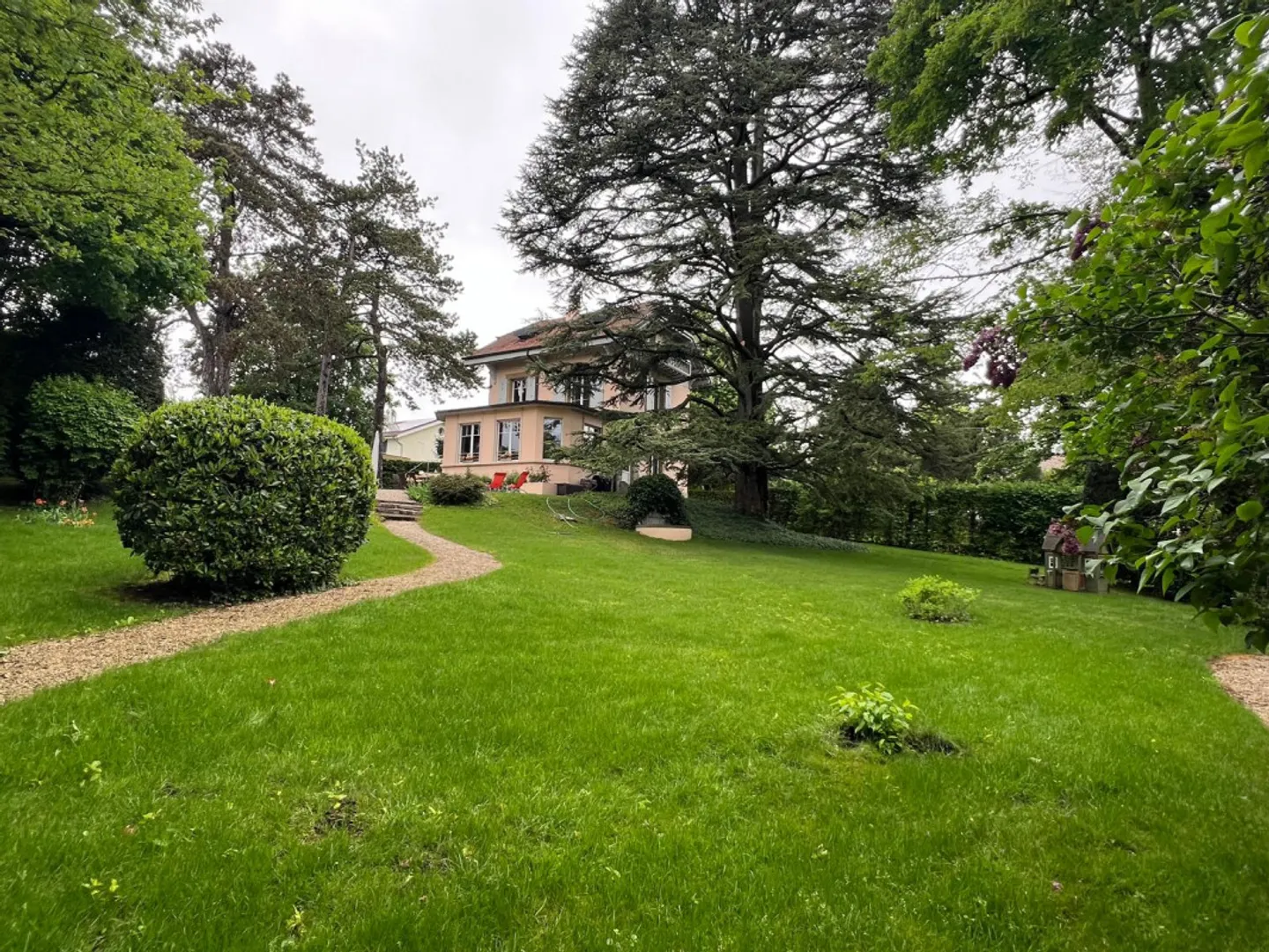 Opportunità unica, alta sopra Versoix GINEVRA casa con possibile estensione - Foto 1 di 18