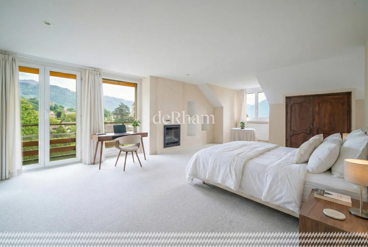 Magnificent property in a preferred residential area! - Photo 11 of 18