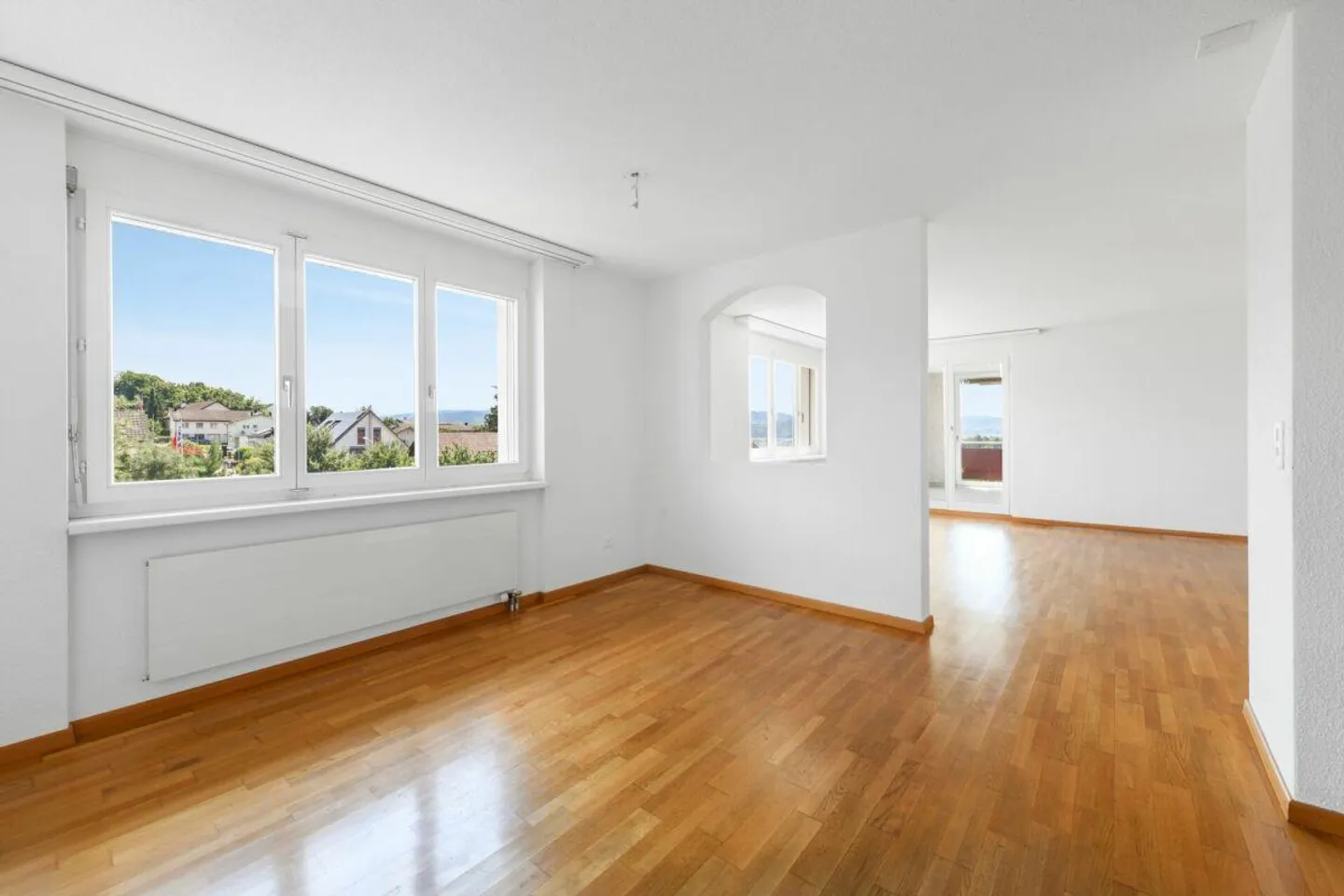 Votre nouveau chez-vous – Appartement de 4,5 pièces avec charme et potentiel - Photo 3 sur 18