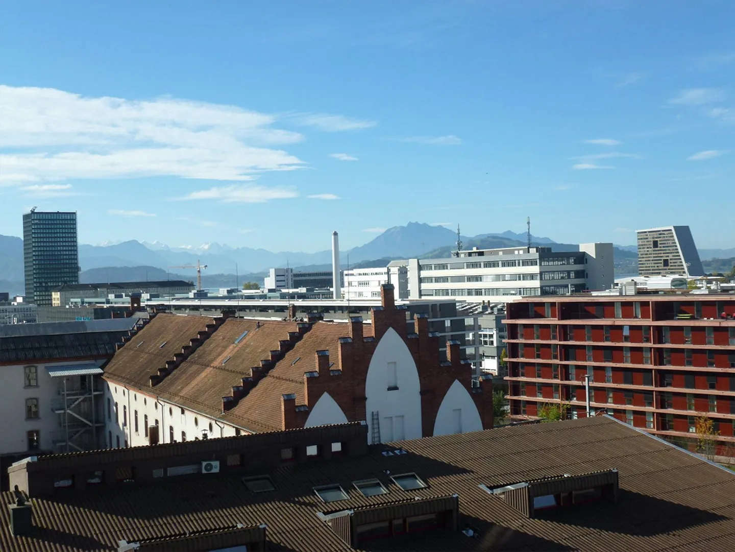 Appartement de ville 2,5 pièces 88m2 avec confort et vue dégagée - Photo 2 sur 5