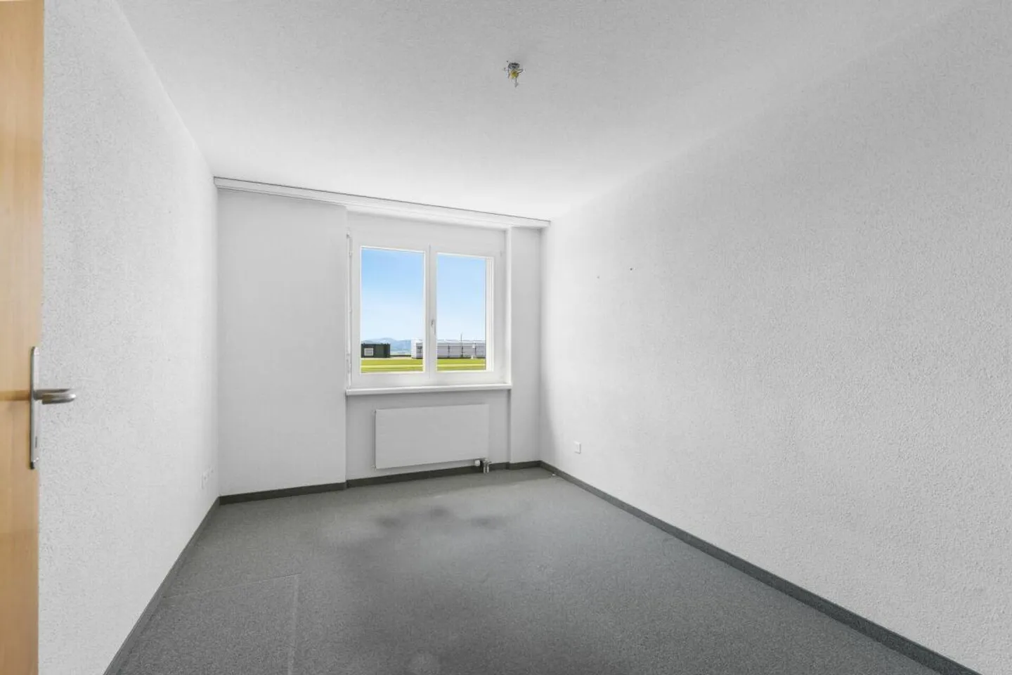 Votre nouveau chez-vous – Appartement de 4,5 pièces avec charme et potentiel - Photo 8 sur 18