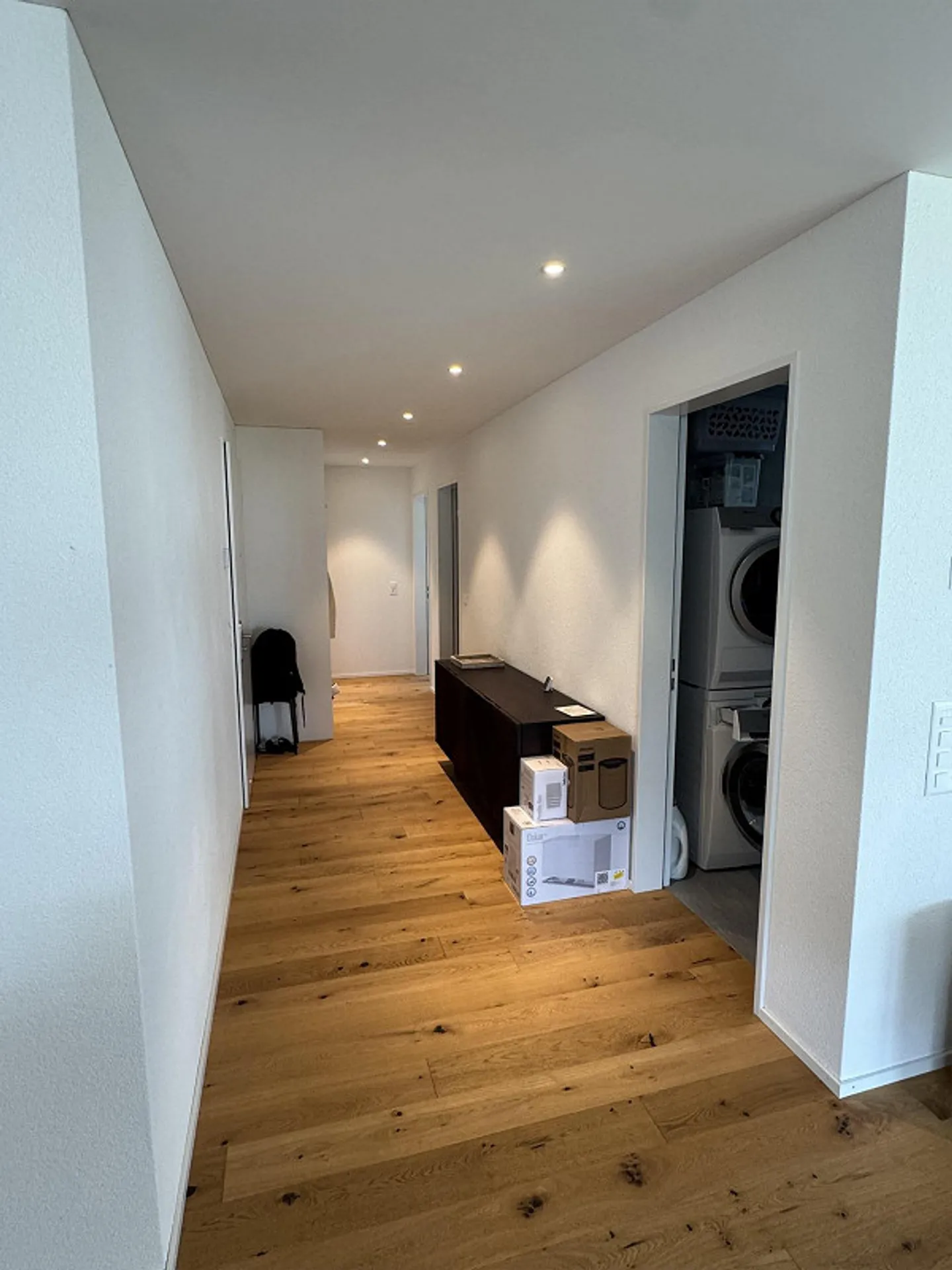 Dreamlike 3.5-Room Garden Apartment with Spectacular Mountain Panorama - Photo 9 of 16